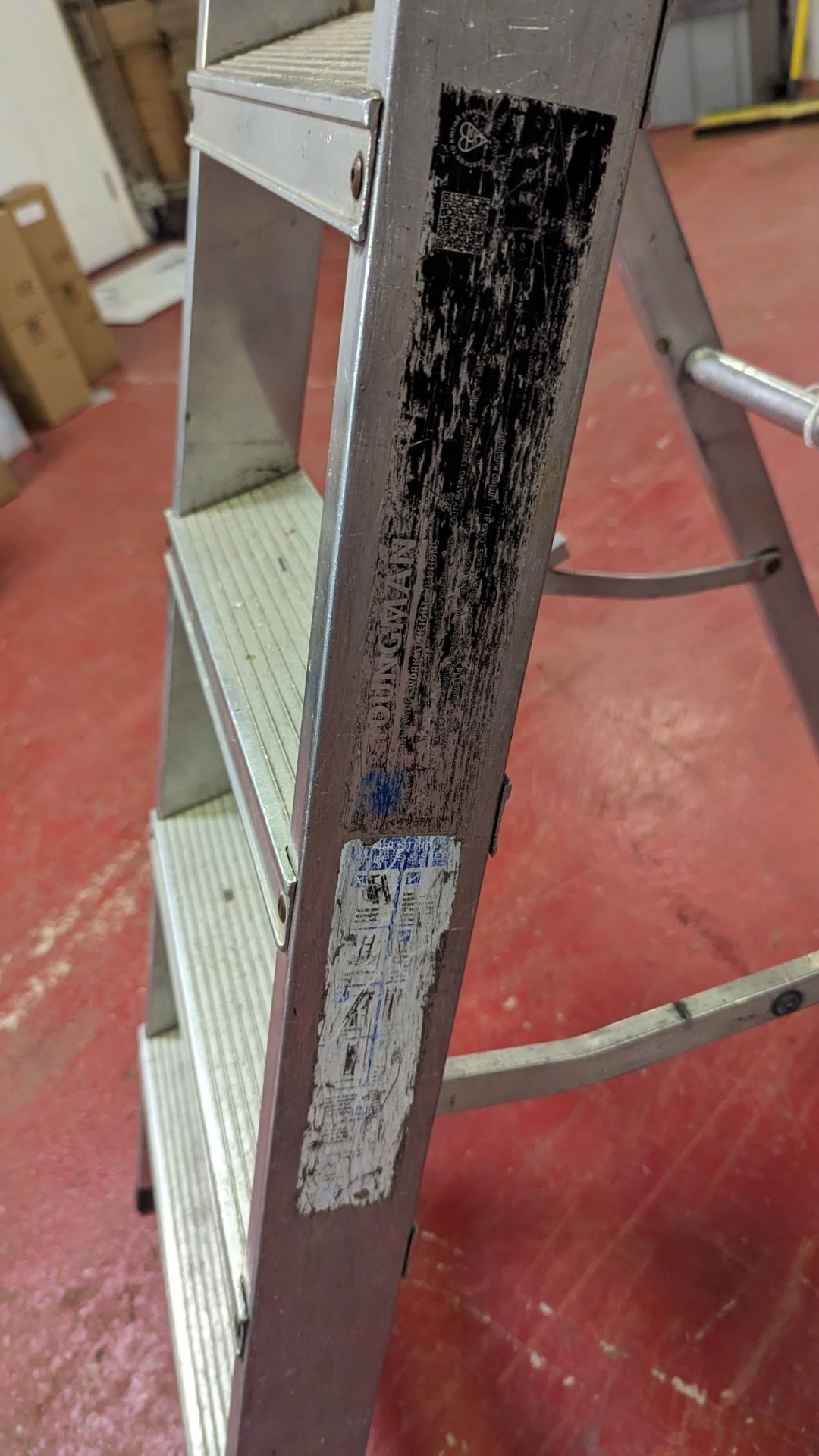 Youngman aluminium four rung step ladder - Image 2 of 2