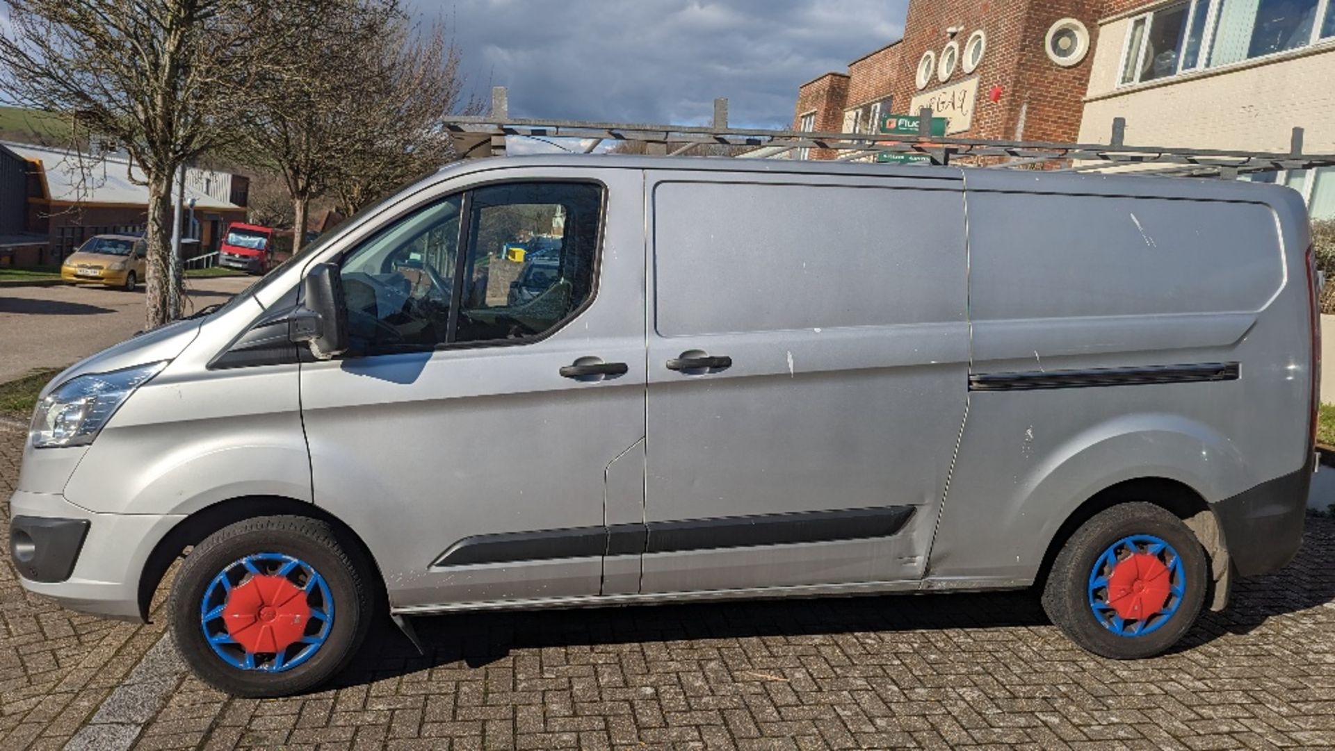 (2015) - Ford Transit Custom 290 L2 Diesel FWD - Image 6 of 20