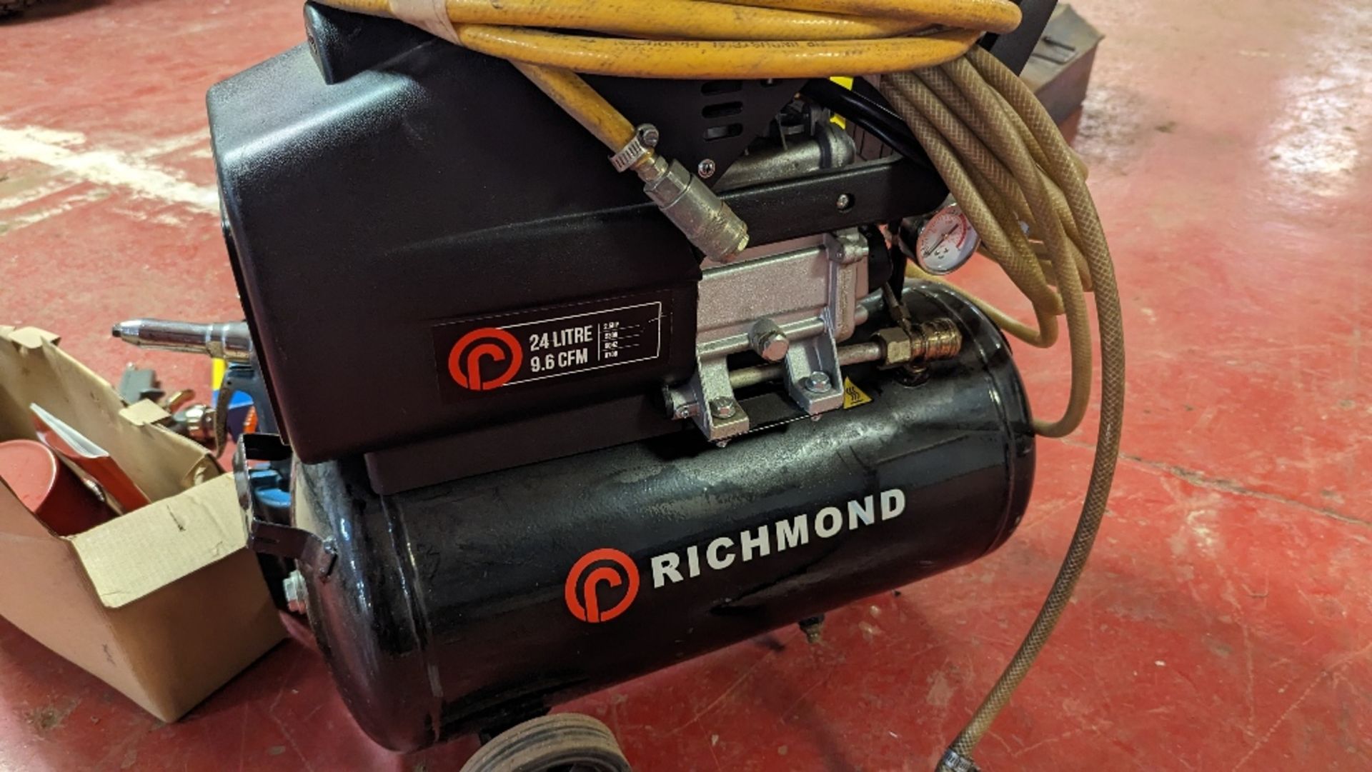 Richmond 24 litre compressor with quantity of air tools - Image 2 of 5