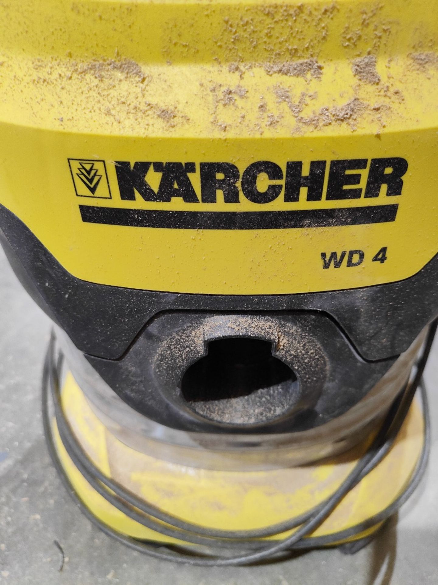 Karcher WD4 wet and dry vacuum cleaner - Image 3 of 3