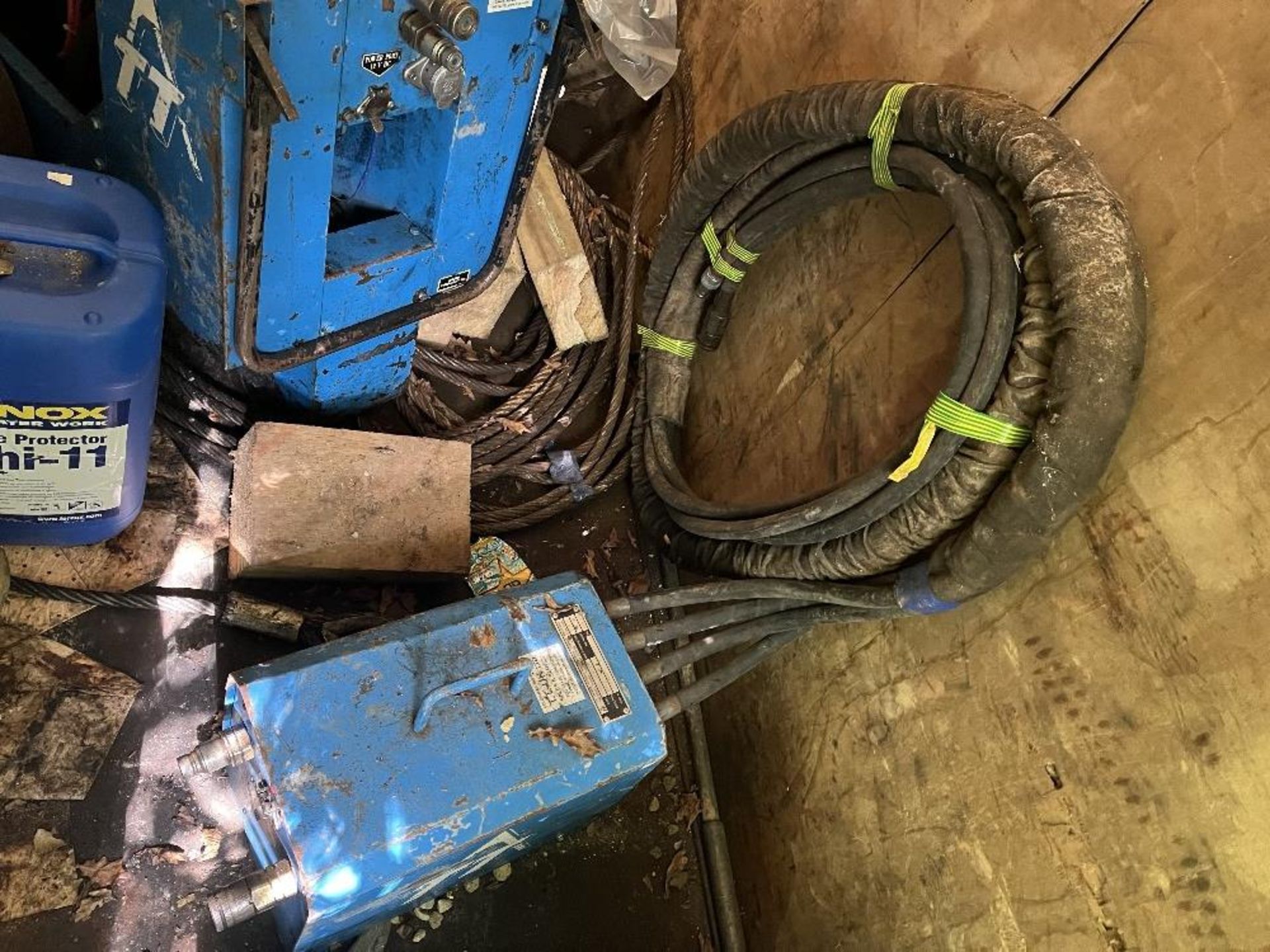 Ifor Williams twin axle box trailer complete with T.T.UK pipe bursting equipment - Image 7 of 20