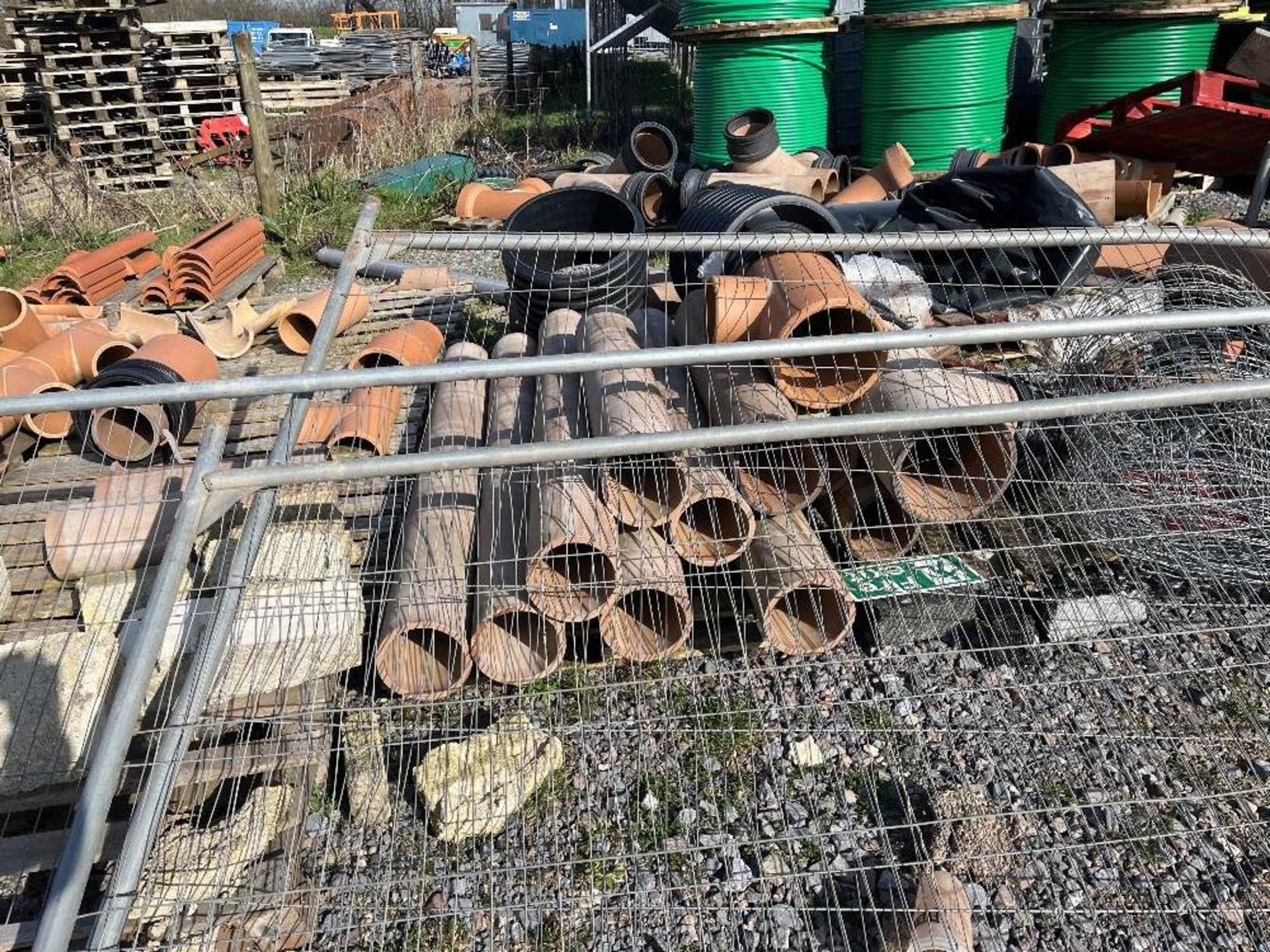 Quantity of clay channels, Y joints and T joints - Image 7 of 7