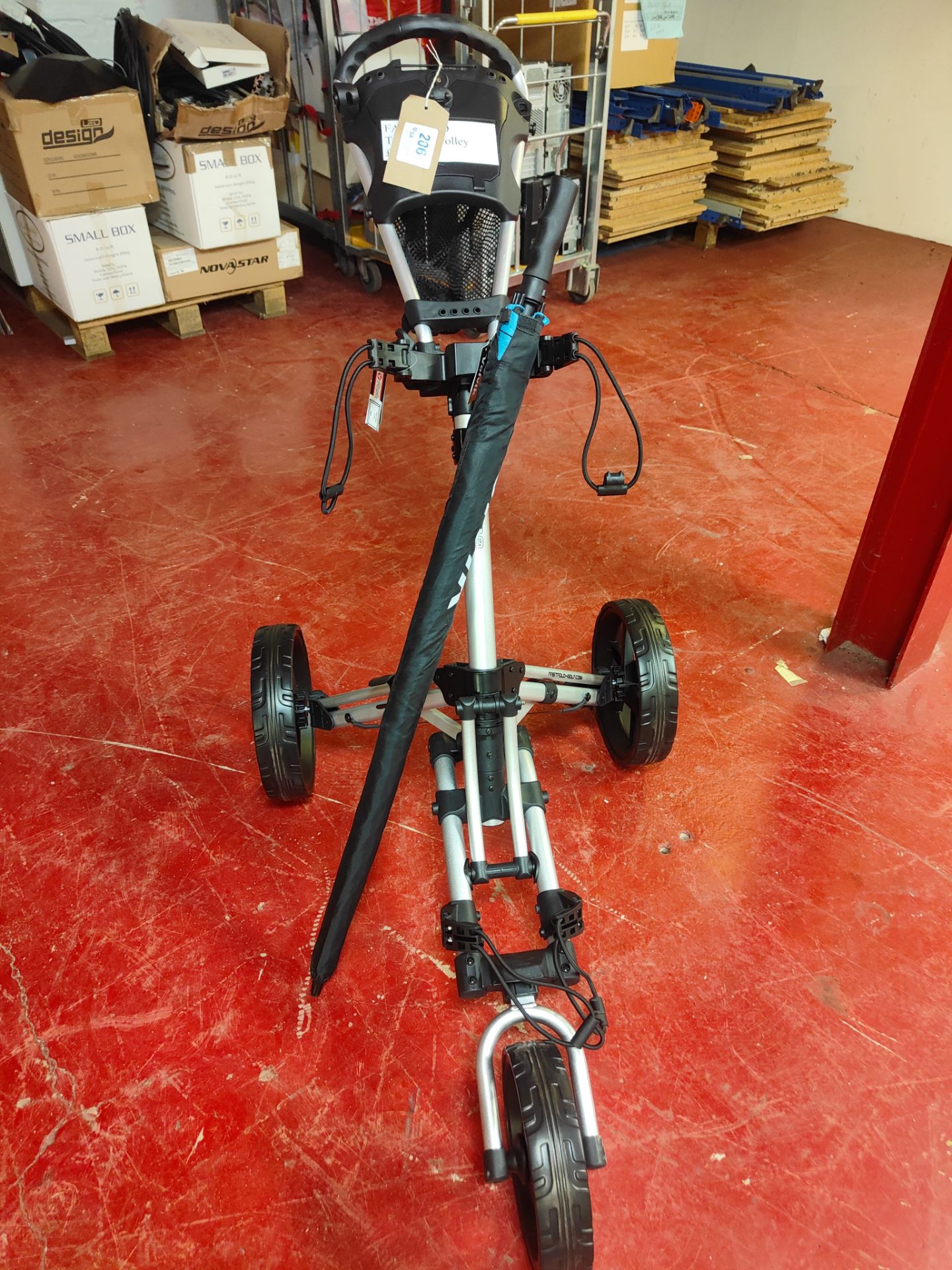 Fastfold Trike 2.0 golf trolley with Volvik umbrella - Image 2 of 2