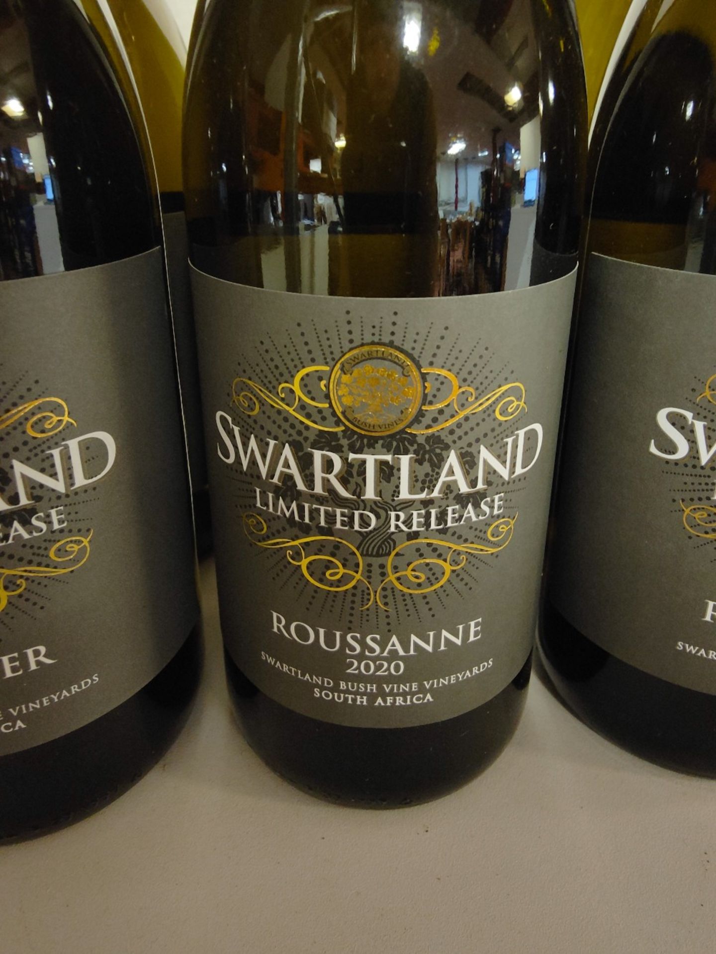 (12) Bottles of wine to include: - Image 3 of 5