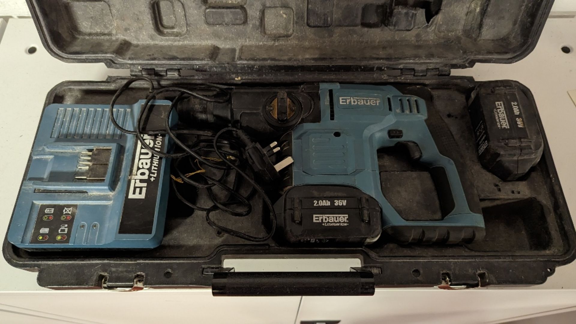 Erbauer ERT576SDS drill with charger and case - Image 2 of 3
