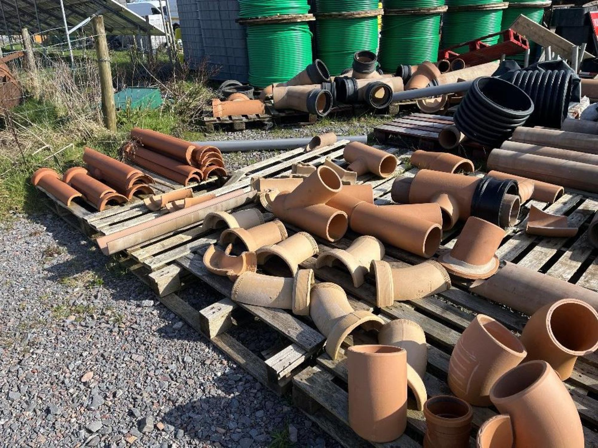 Quantity of clay channels, Y joints and T joints - Image 2 of 7