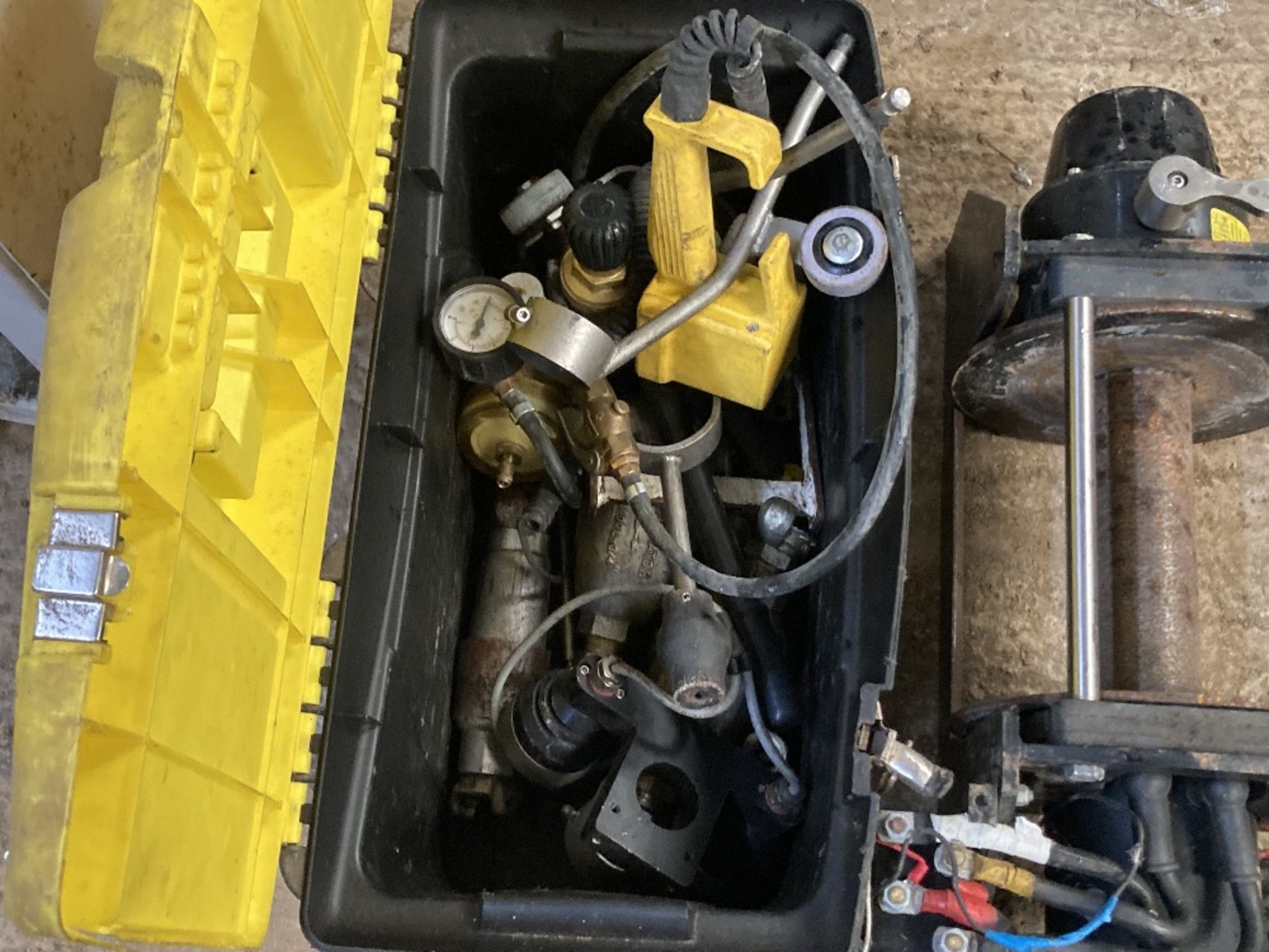 BOW MOTOR 2 Winch For Spares And Repairs - Image 3 of 3