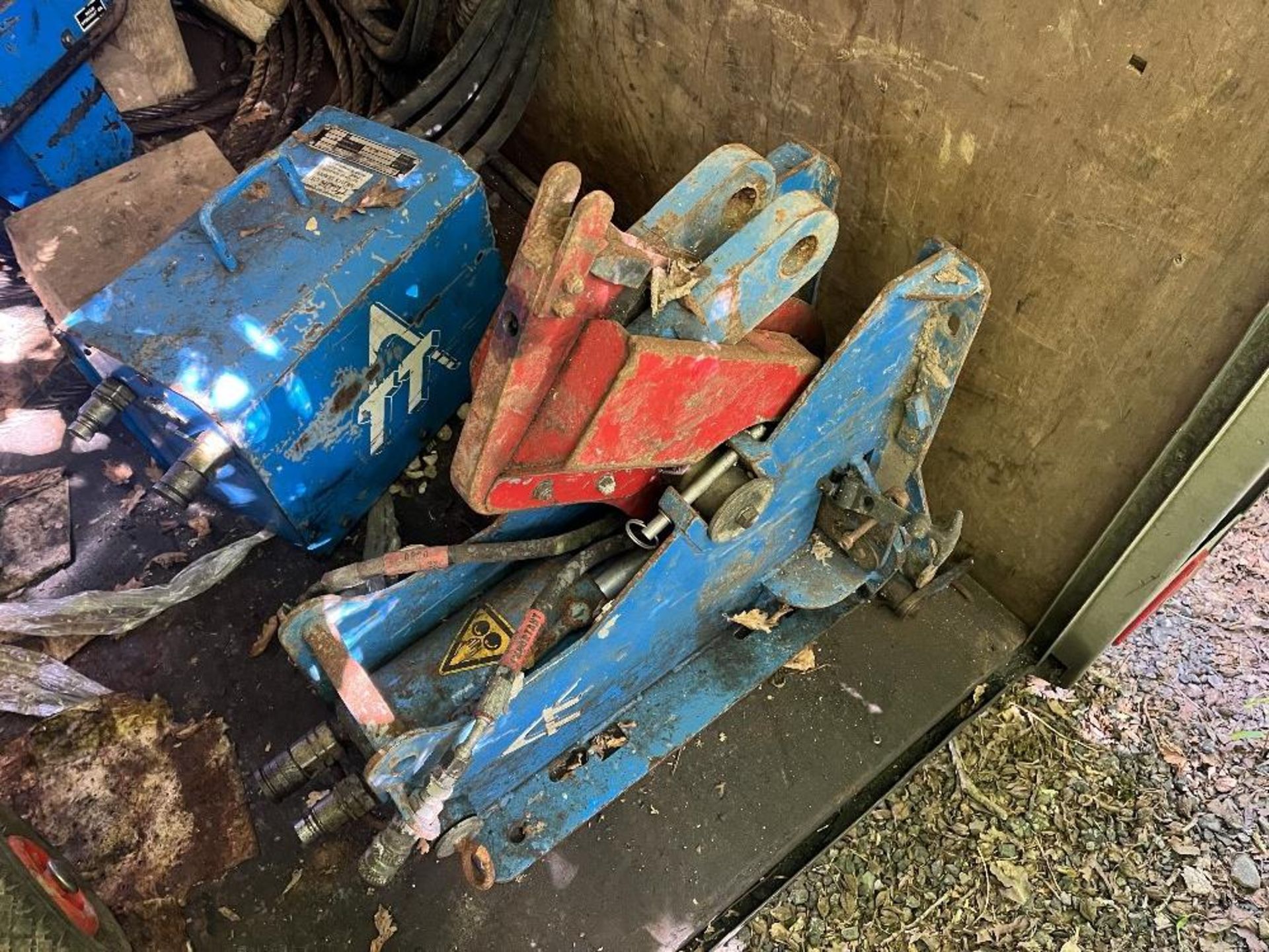 Ifor Williams twin axle box trailer complete with T.T.UK pipe bursting equipment - Image 4 of 20