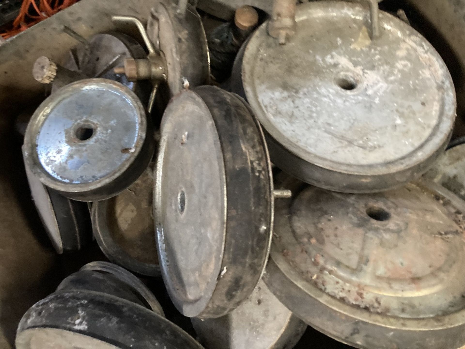 Quantity Of Expandable Drain Stops - Image 4 of 4