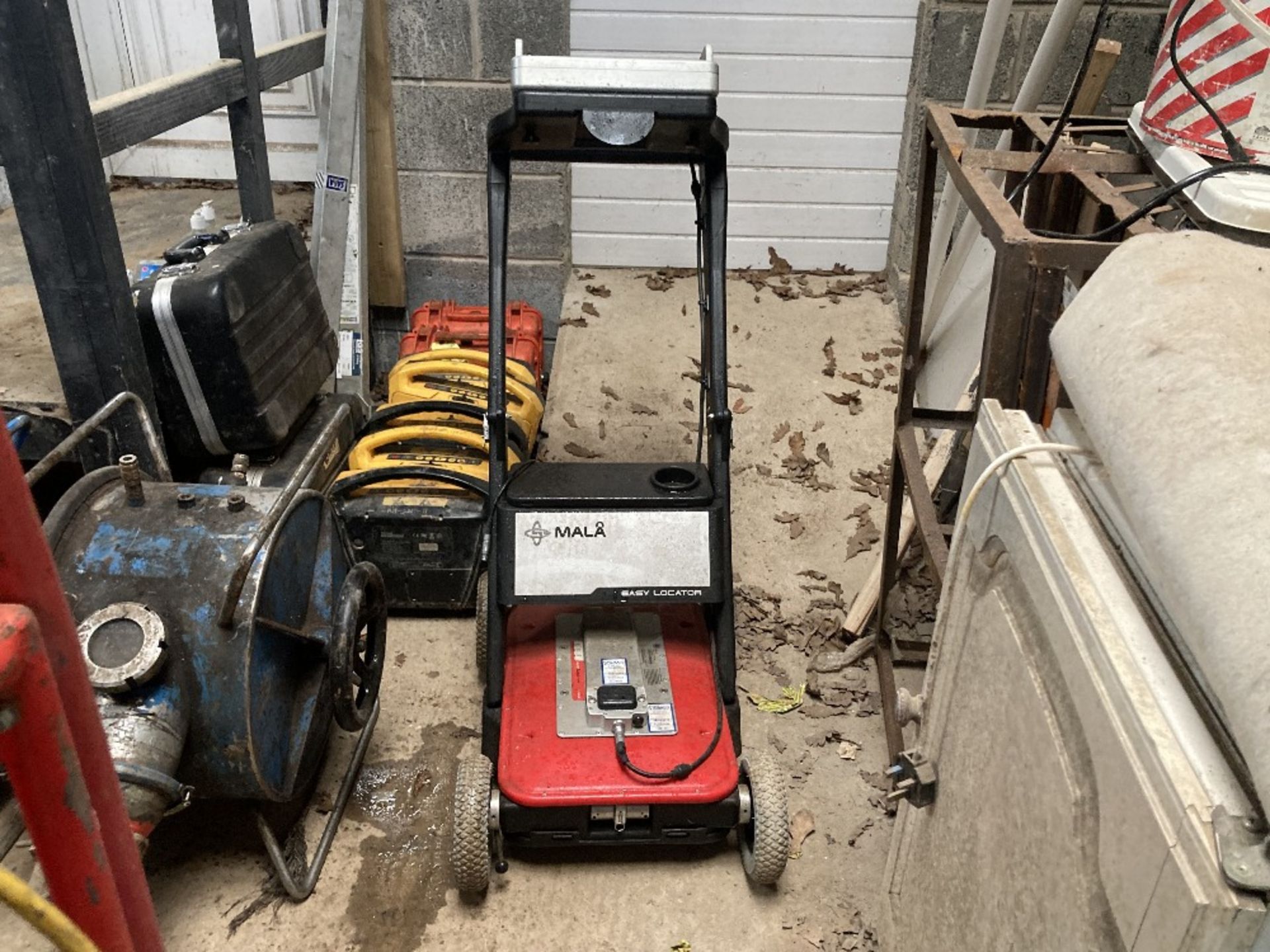 MALA hdr mid Easy Locator ground penetrating radar