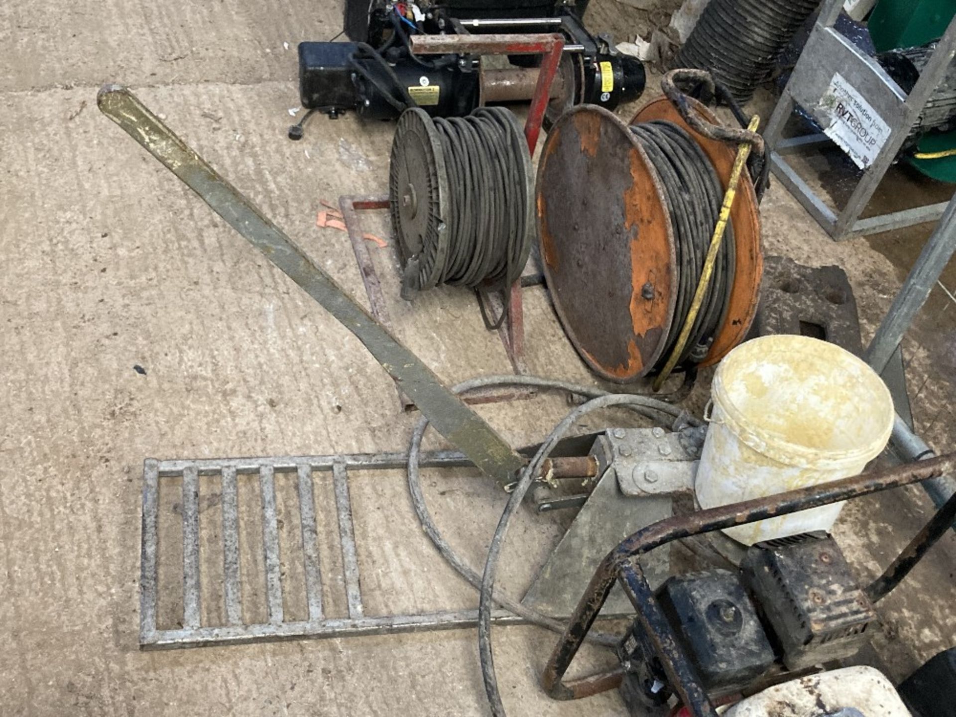 Unbranded Hydraulic Pump - Image 2 of 4