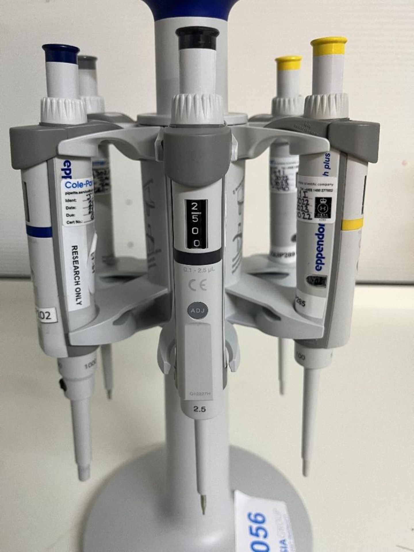 Eppendorf Pipette Carousel 2 with (6) Adjustable Volume Pipettes - Image 4 of 8