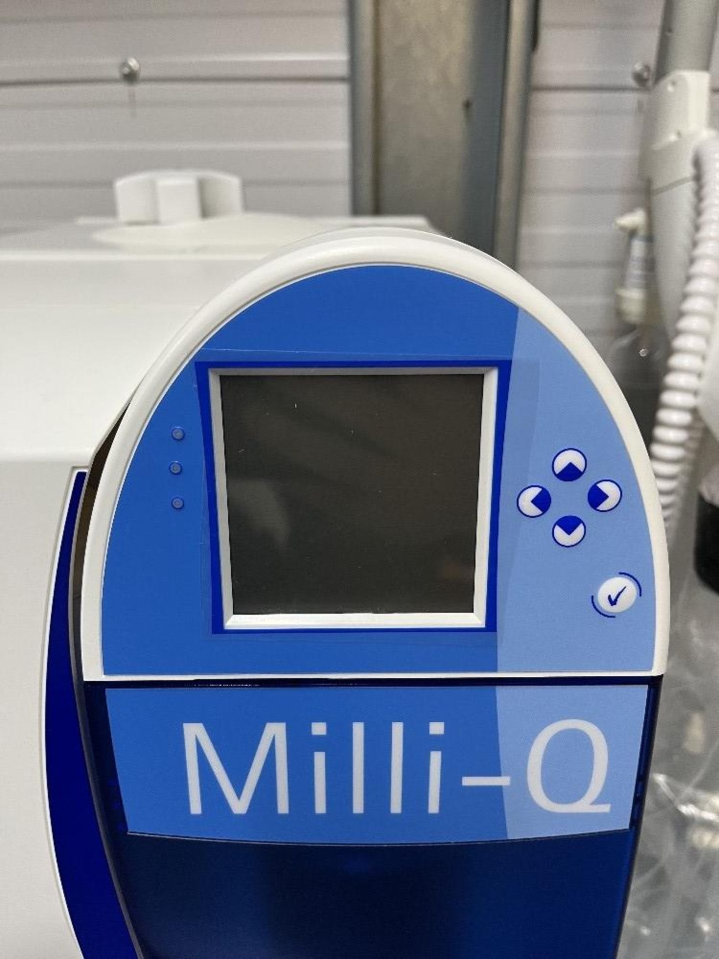 Milli-Q Direct 8 Water Purification System - Image 4 of 8