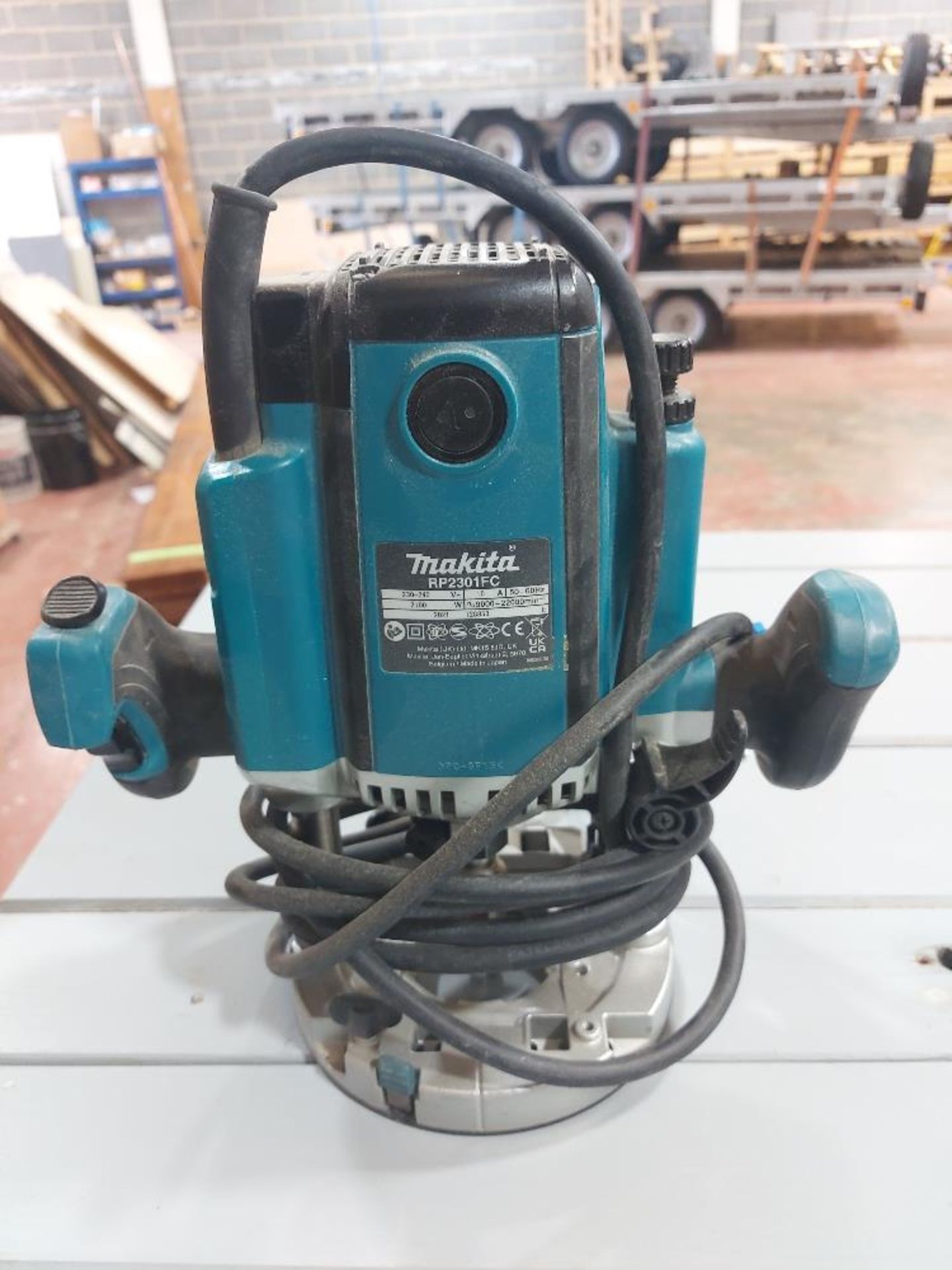 Makita RP2301FC Plunge Router - Image 2 of 3