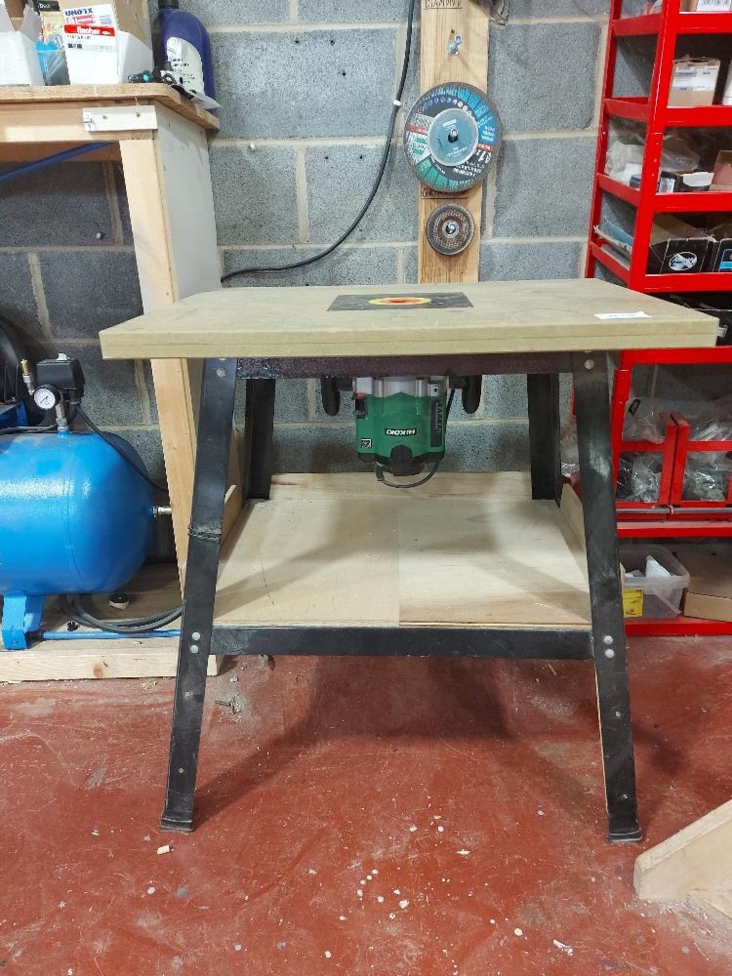 Fabricated Router Workbench With HiKoni Plunge Router