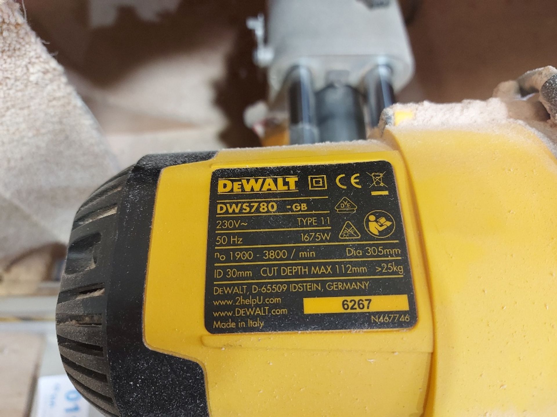 DeWalt DWS780 Sliding Compound Mitre Saw - Image 5 of 5