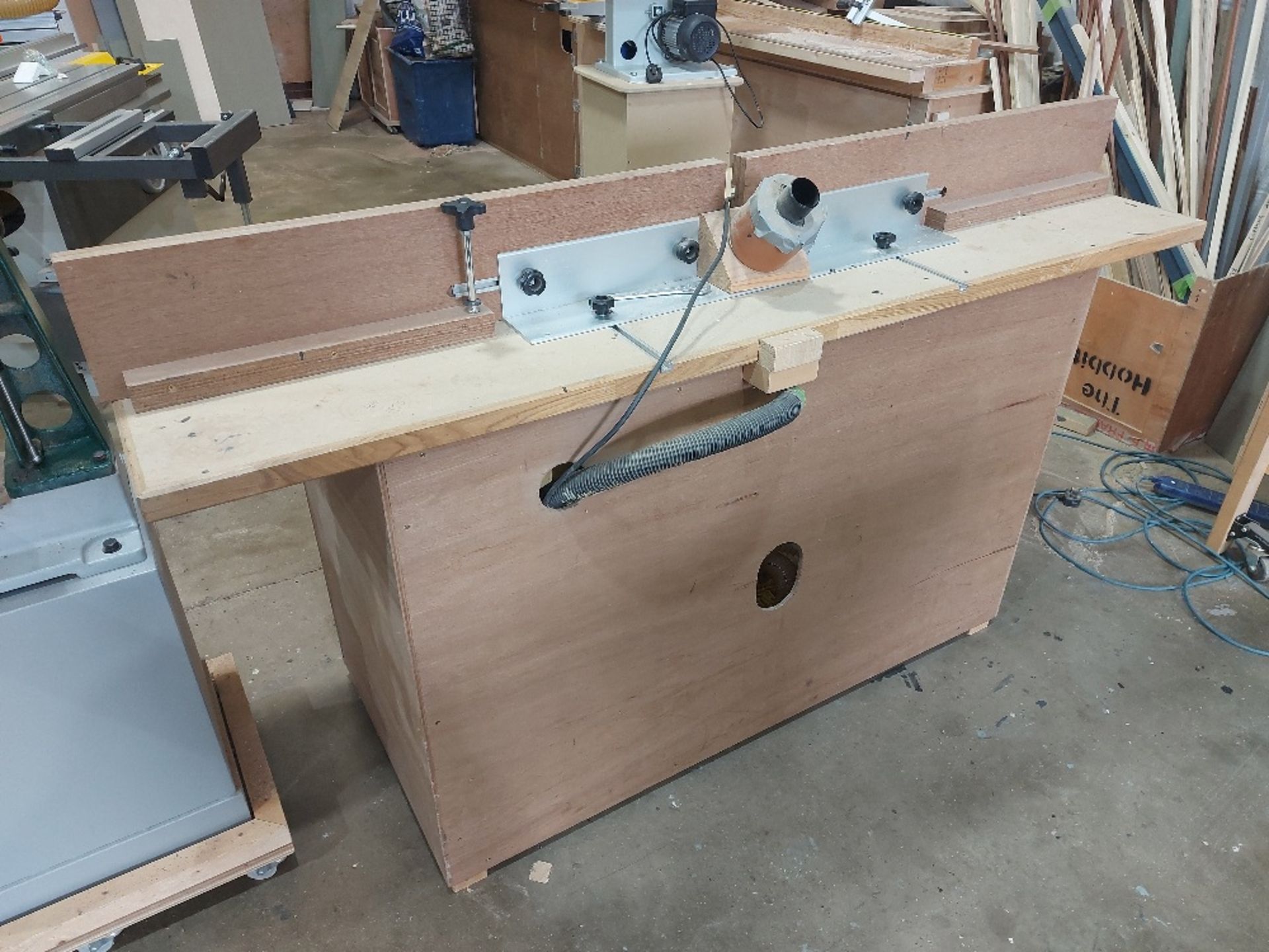 Fabricated Router Workbench With Trend Plunge Router & Karcher MV 3 P Vacuum - Image 2 of 4