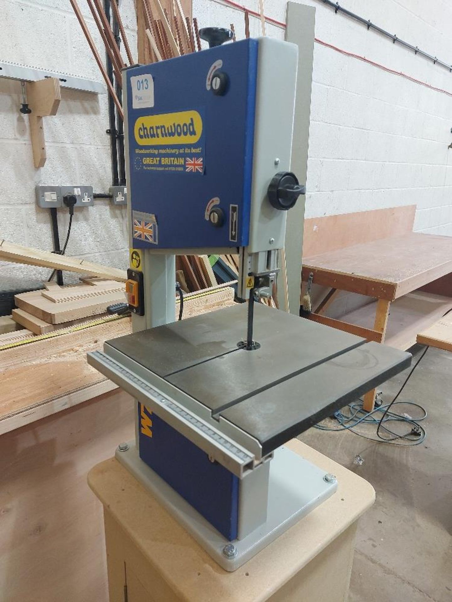 Charnwood W715 10" Woodworking Bandsaw With Mobile Stand - Image 3 of 6