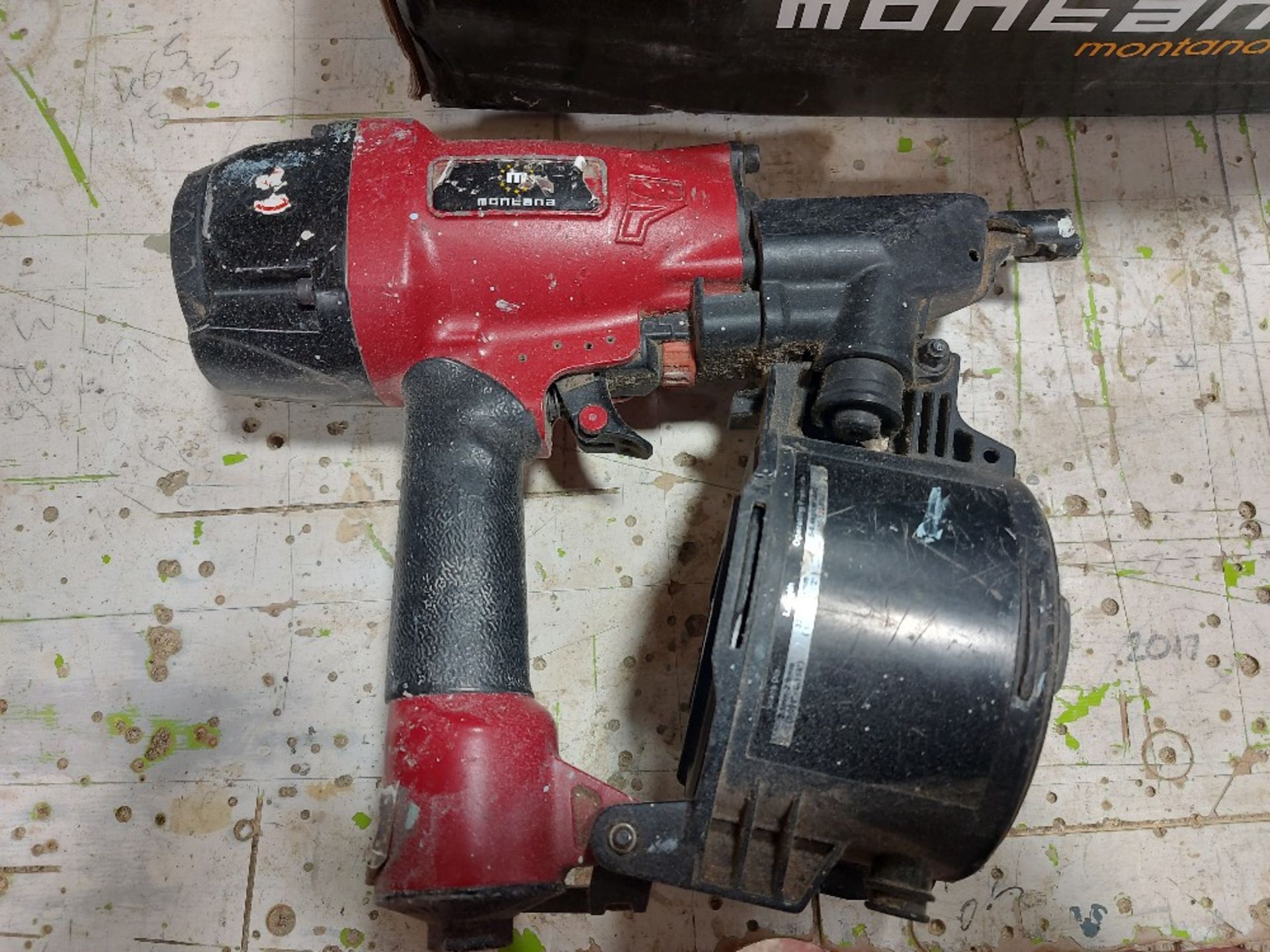 Montana CNW25-50-C1/CE Pneumatic Coil Nailer With Quantity Of Wire Welded Nails - Image 2 of 4