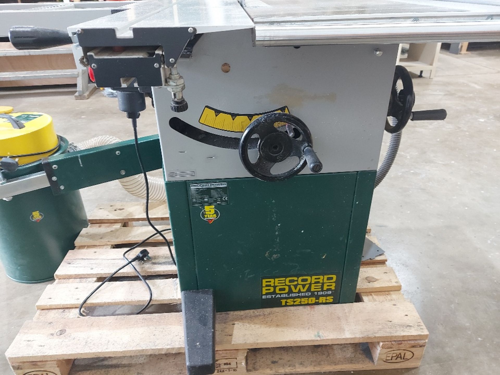 Record Power TS250RS 10" Cabinet Makers Table Saw With Dust Extractor - Image 4 of 9