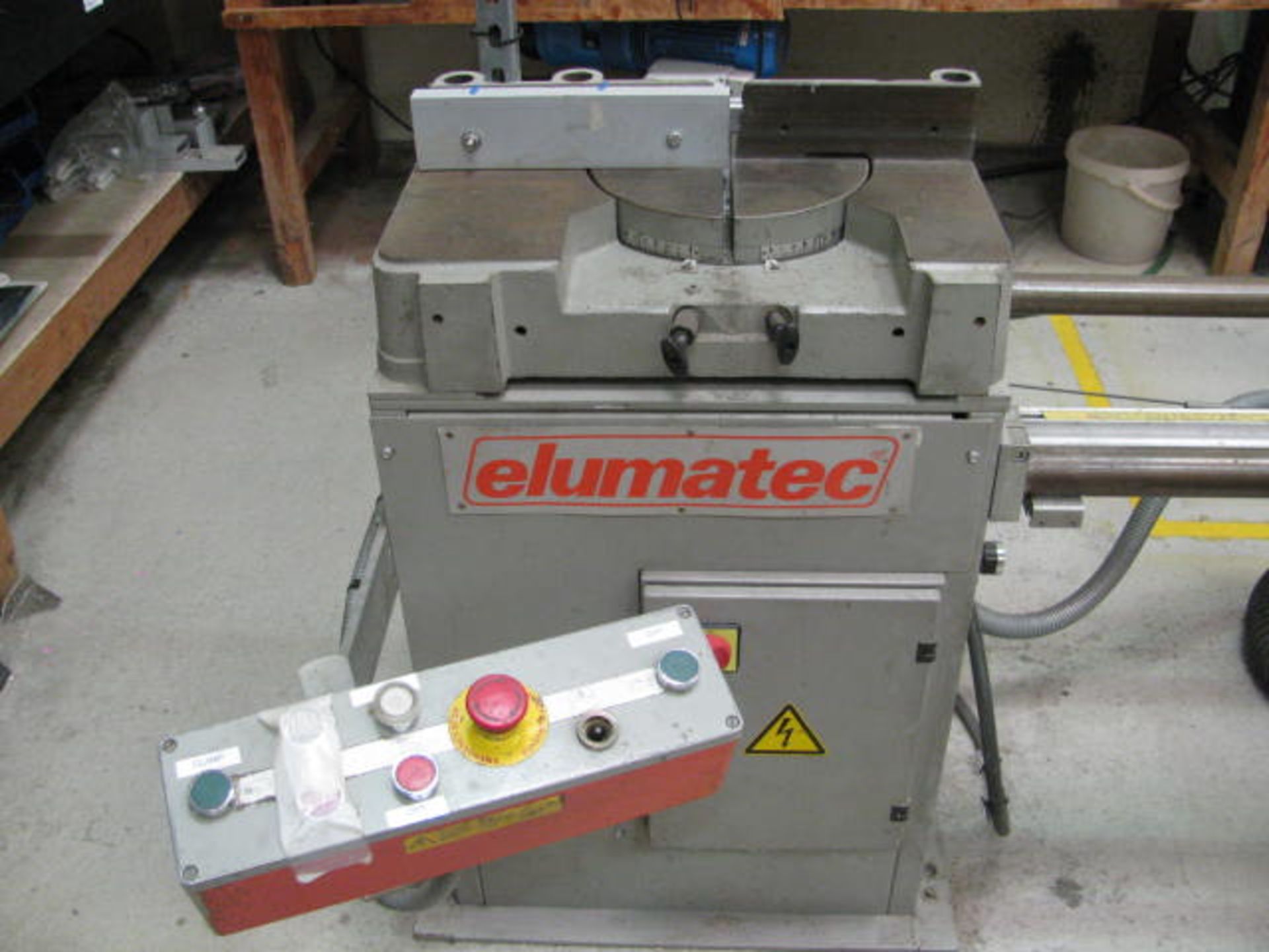 Elumatec sliding head extrusion cut off saw - Image 4 of 7