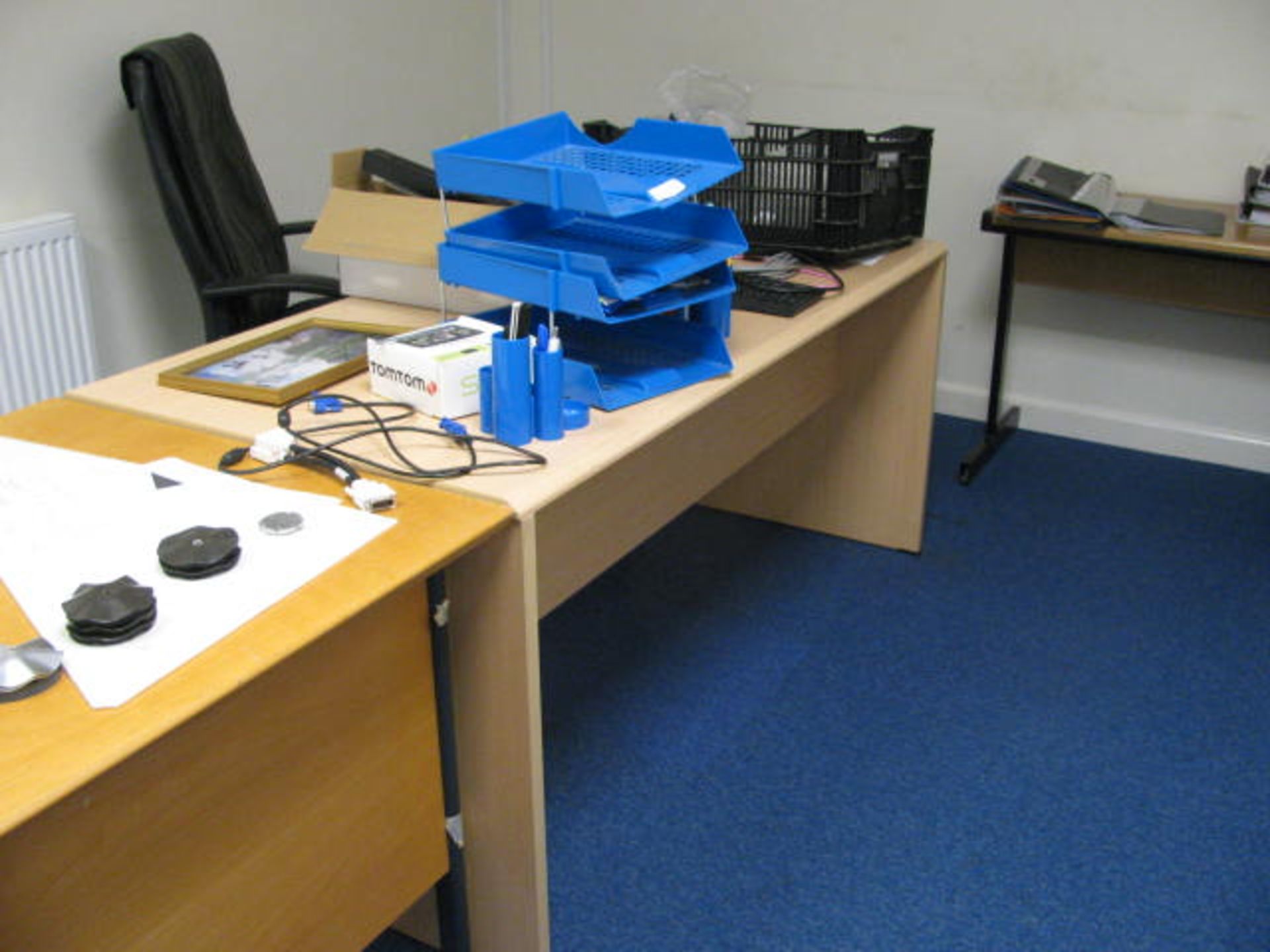 Contents of Side Office 1 - Image 5 of 7