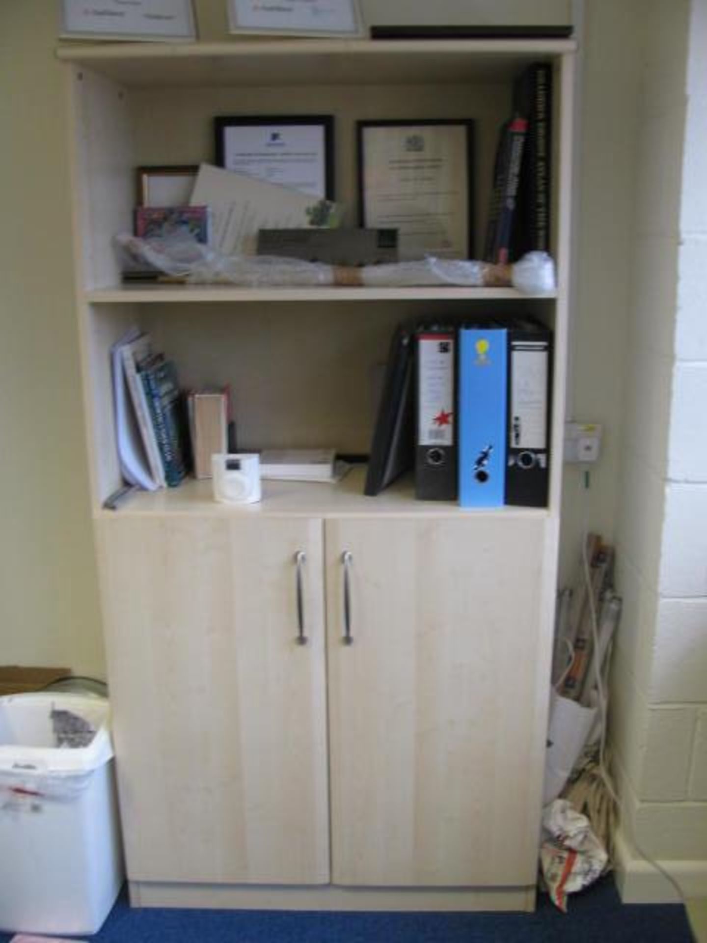 Contents of Side Office 2 - Image 2 of 7