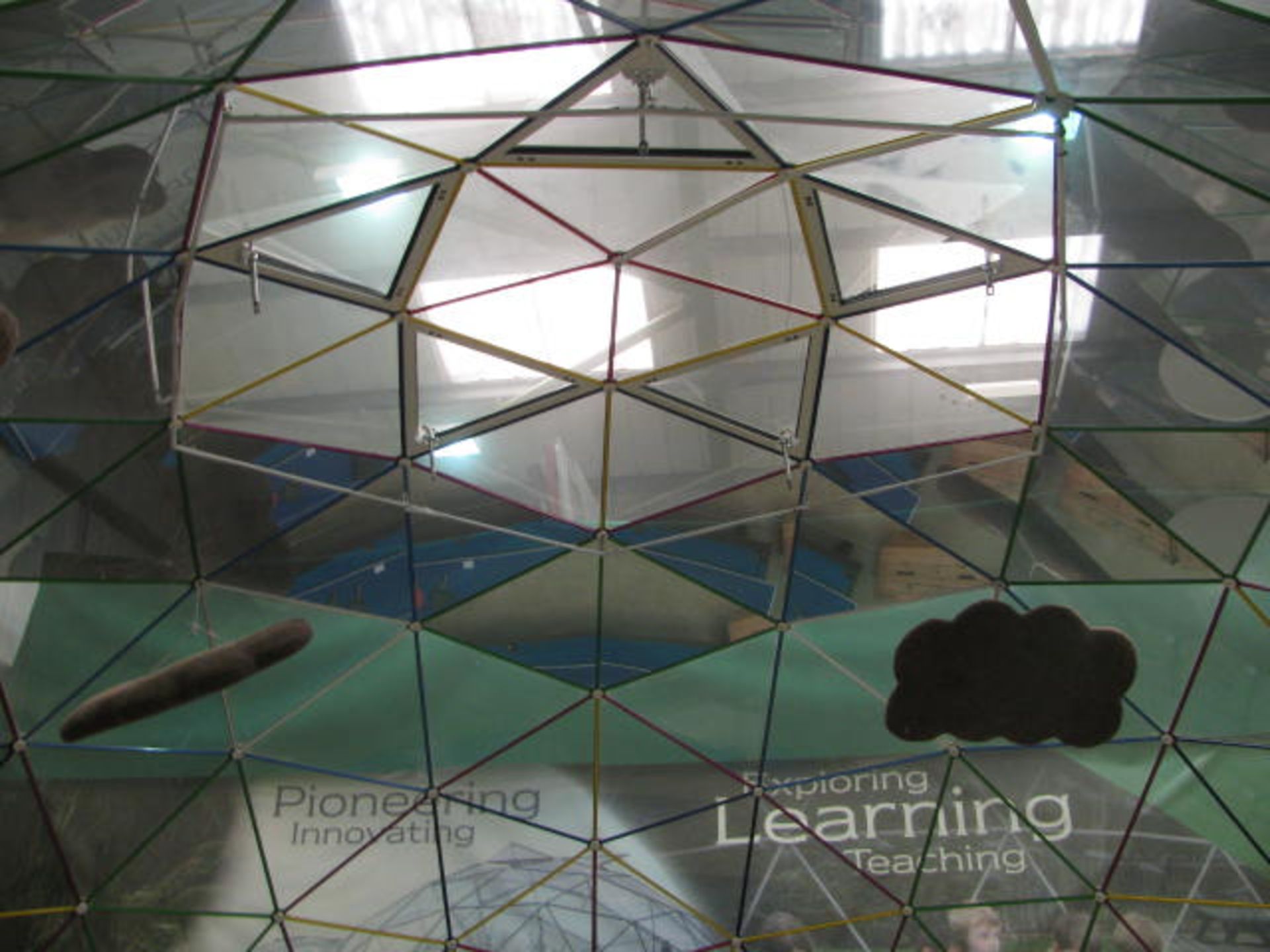 Geodesic dome garden room - Image 5 of 6