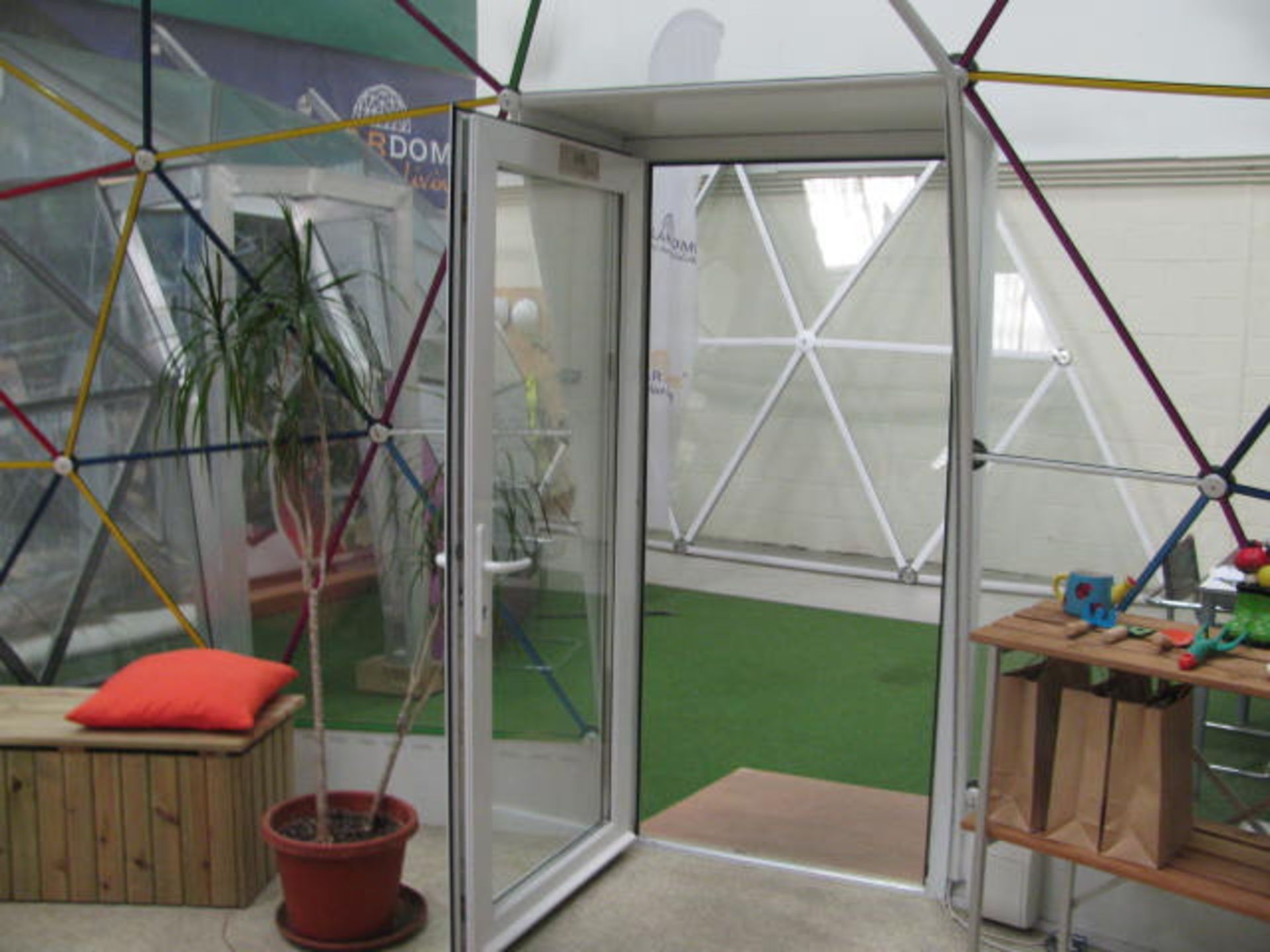 Geodesic dome garden room - Image 6 of 6