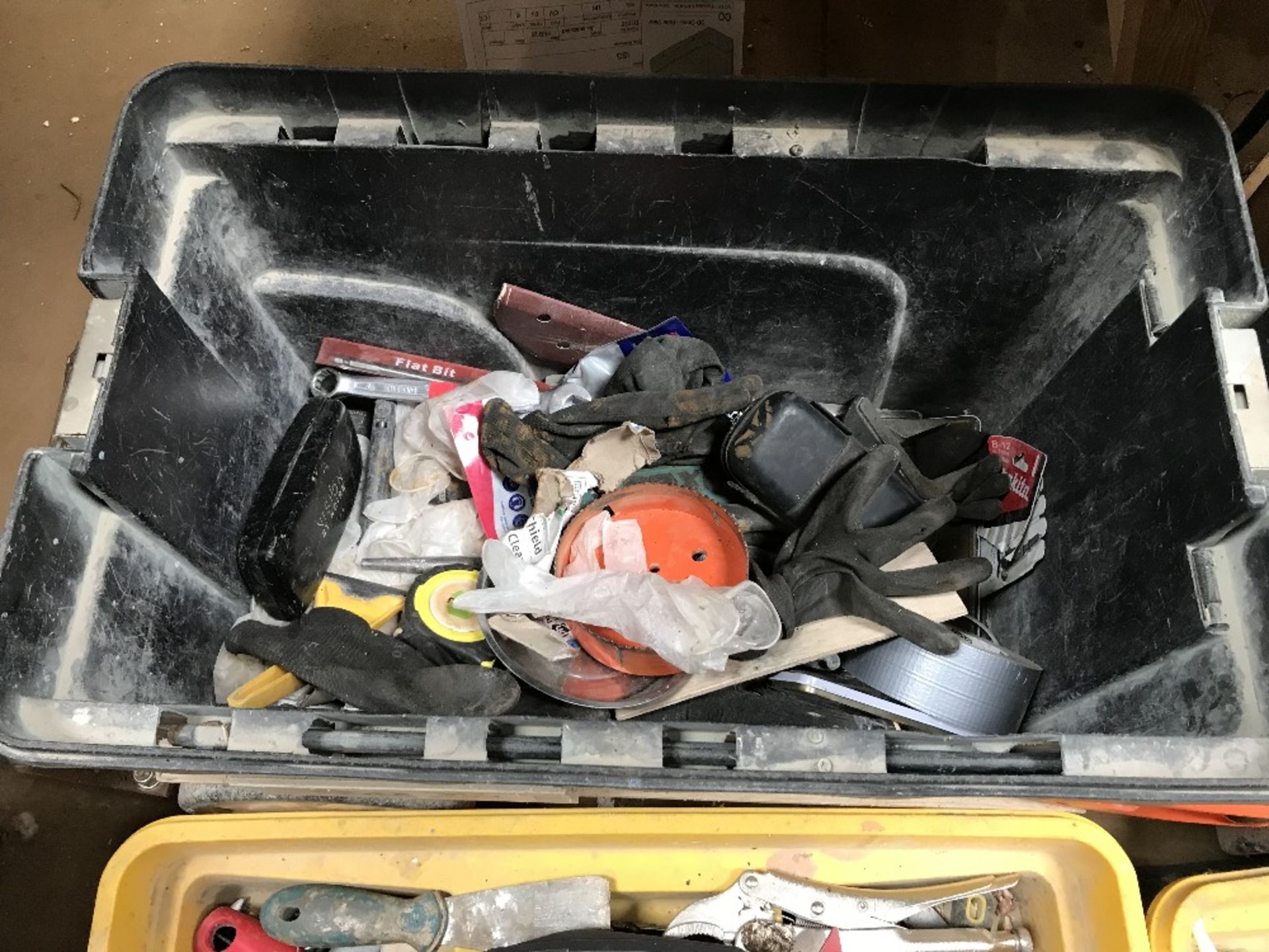 Large Mobile Stanley tool box with contents - Image 2 of 2