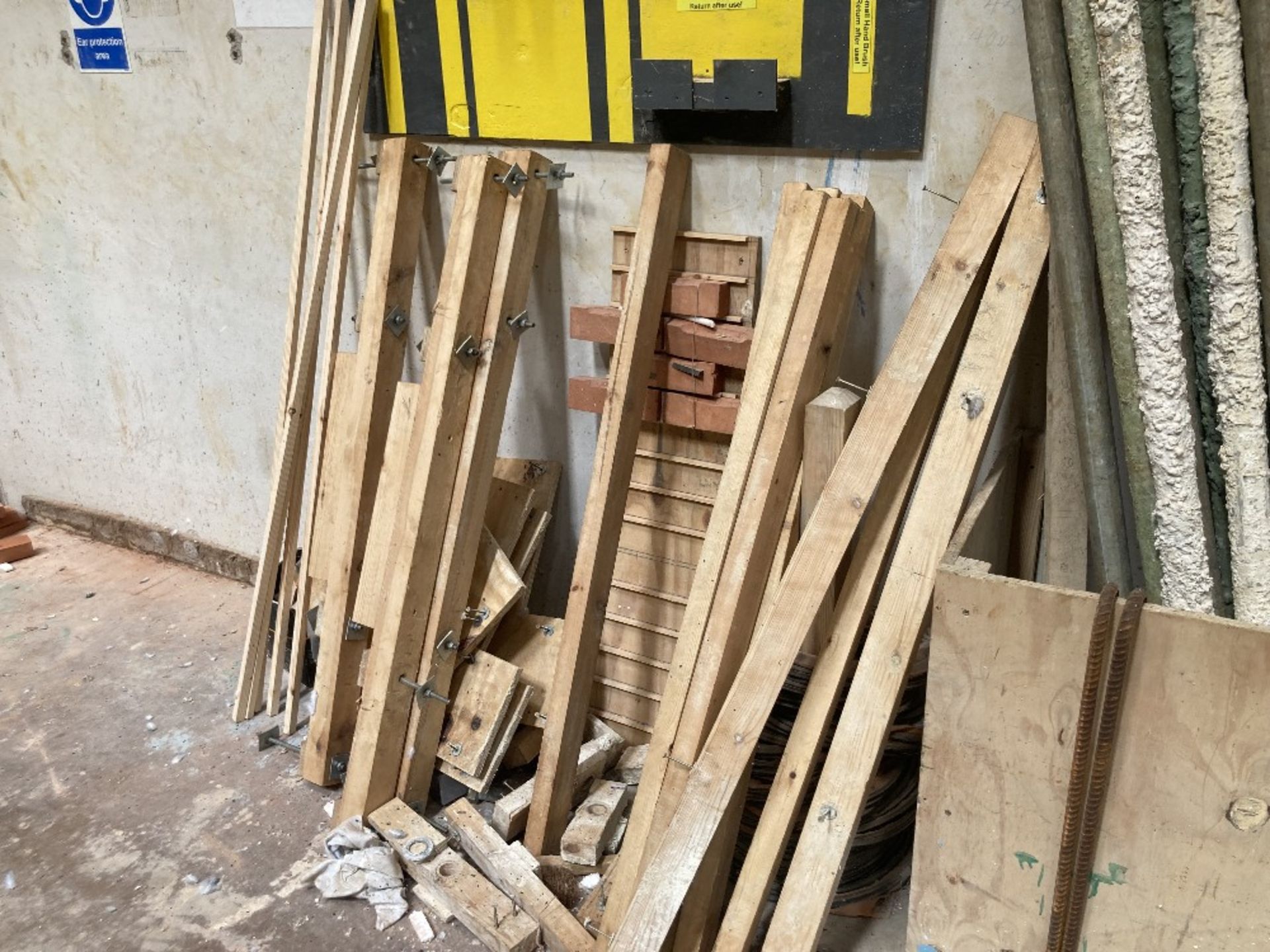 Bay Of Contents Containing Storage Box, Bricks, Wooden Offcuts, Shadow board, Rod - Image 5 of 9