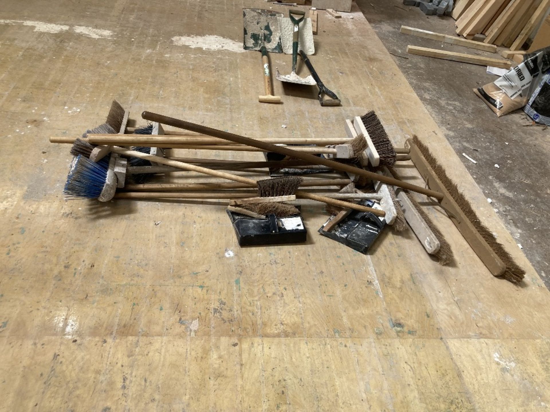 Quantity Of Unbranded Brushes, Brooms, Dustpans