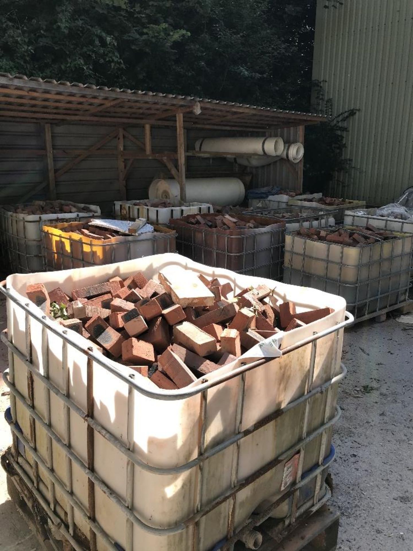 (17) Pallets Of Various Sized Bricks - Image 2 of 9
