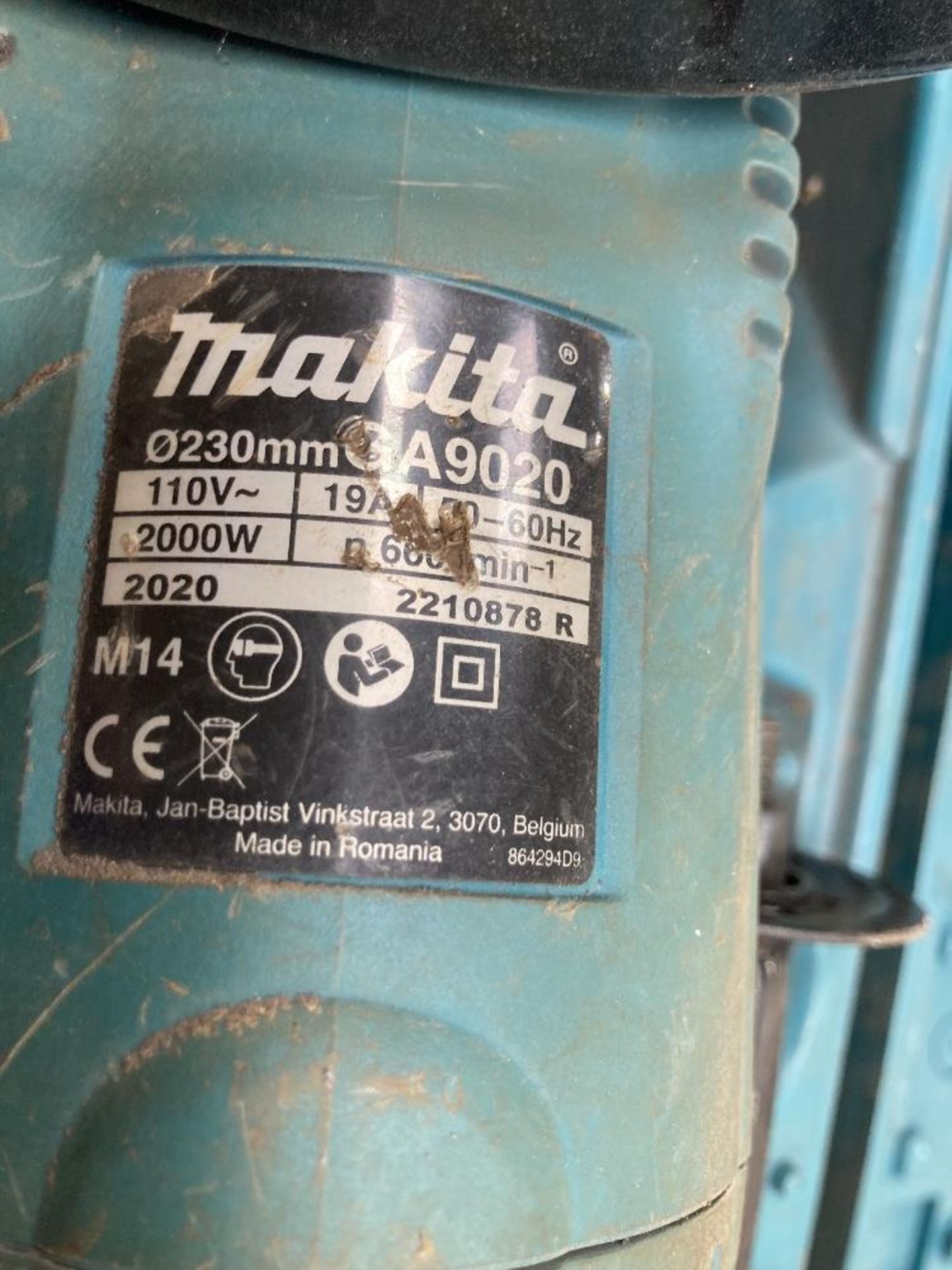 Makita GA9020 110v Electric Angle Grinder with box - Image 3 of 4