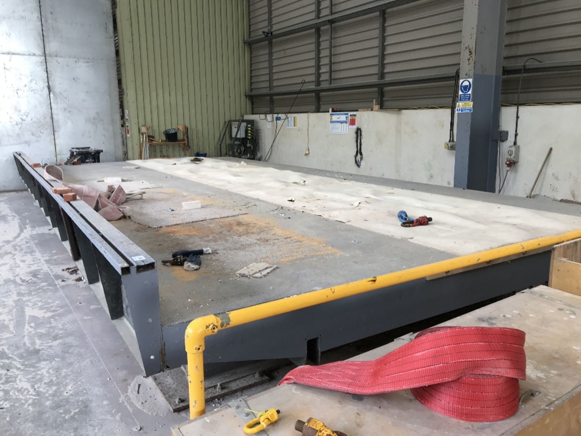AK Bryon Moulds hydraulic 9m x 4.5m mould tilting table - Image 11 of 11