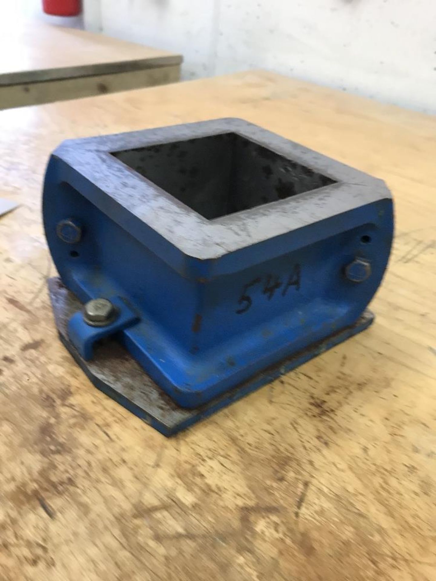 (12) Unbranded 100mm x 100mm Concrete Test Cube Mould - Image 3 of 3