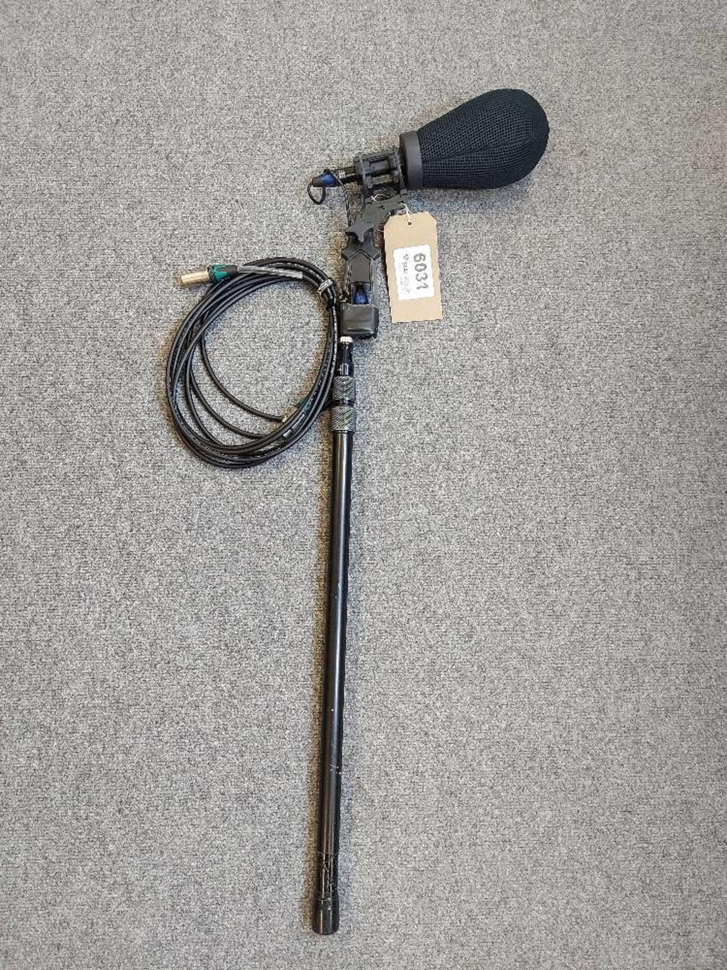 Sanken CS-1E Microphone With K-Tek Boom Pole, Rycote Softie Windshield And Neutrik Cable - Image 2 of 5