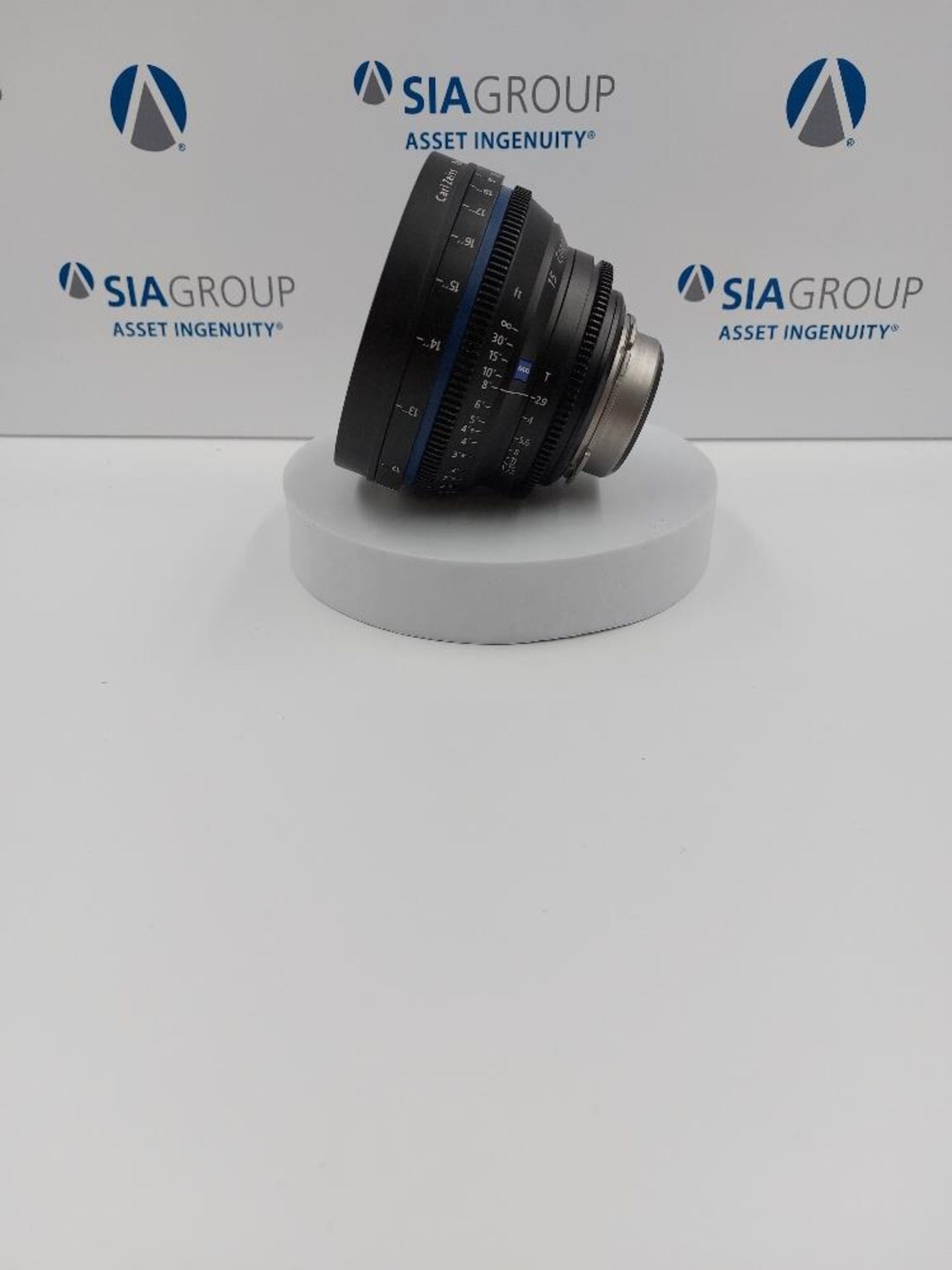 Zeiss Compact Prime CP.2 Super Speed 6-Lens Kit - Image 35 of 38