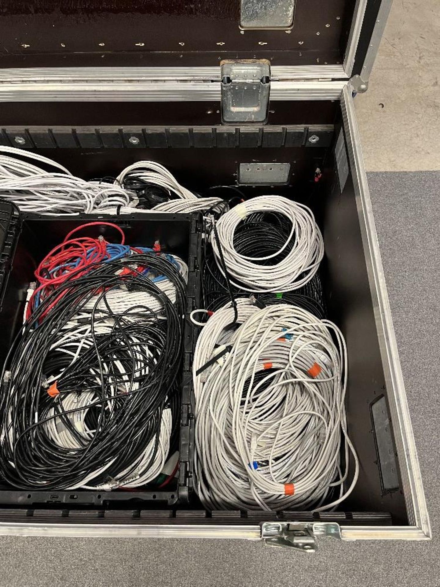 Mobile Flight Case & Various Cable Contents - Image 2 of 4