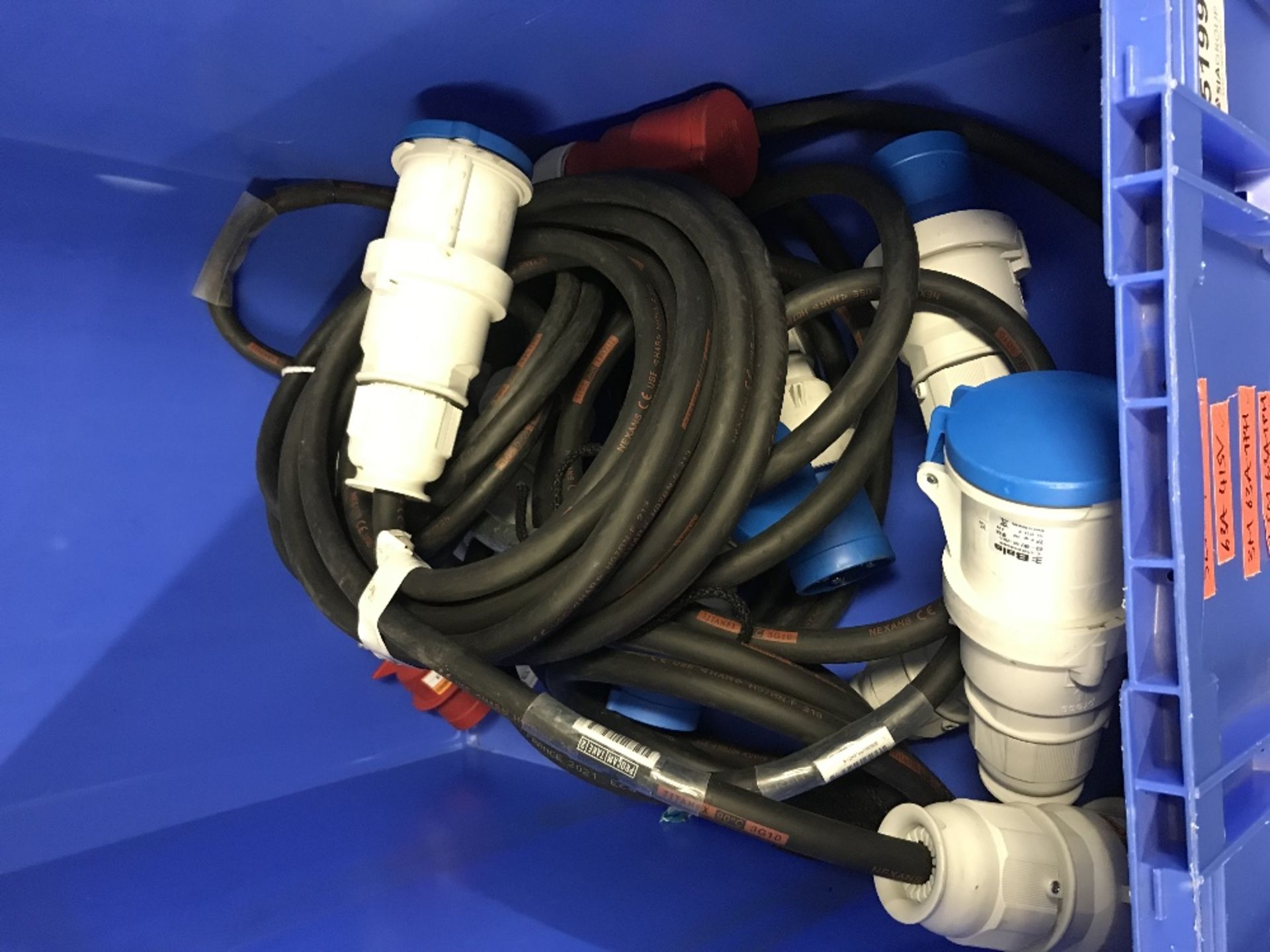 Quantity of Extension Leads - Image 2 of 2
