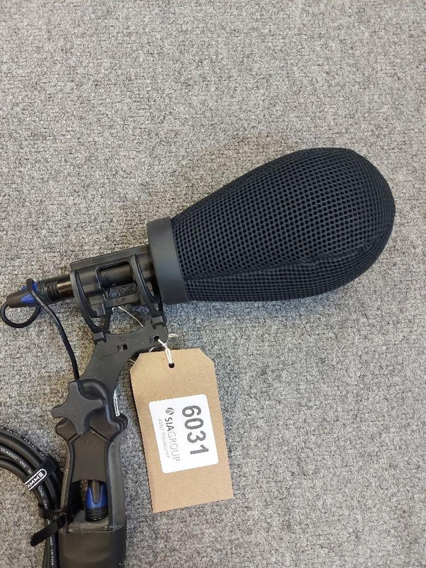 Sanken CS-1E Microphone With K-Tek Boom Pole, Rycote Softie Windshield And Neutrik Cable - Image 4 of 5