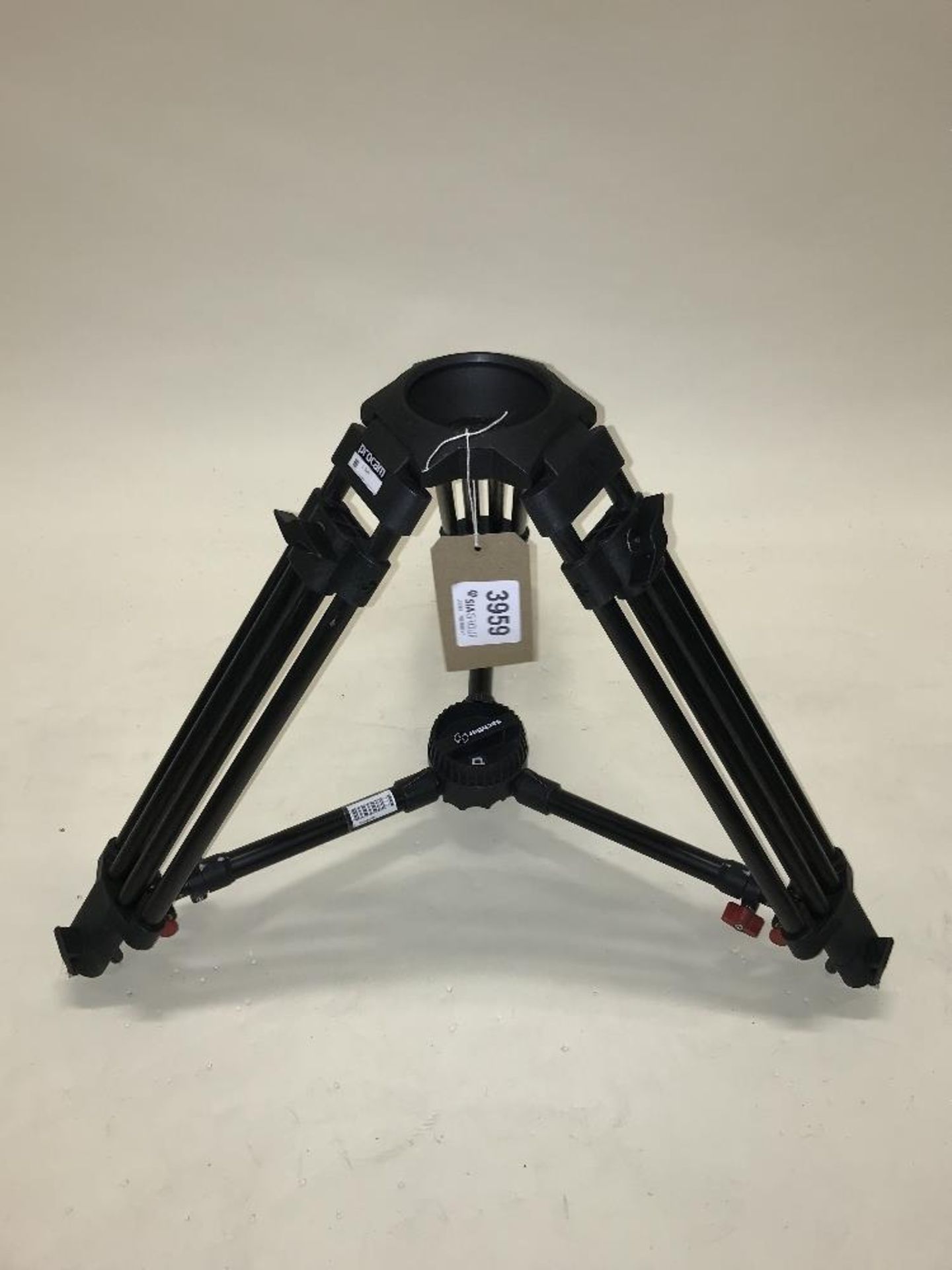 Sachtler Carbon Fibre 100mm Short Legs Tripod with Ground Spreader - Image 2 of 2