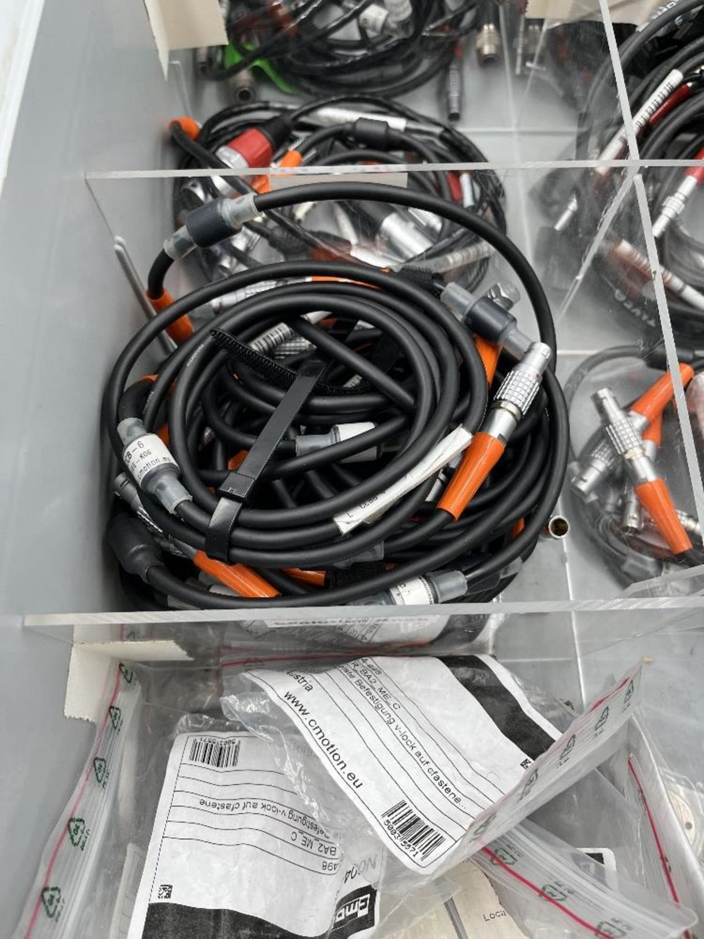Quantity of CBUS to Cam Racer, LPS & CCB Cables - Image 2 of 7
