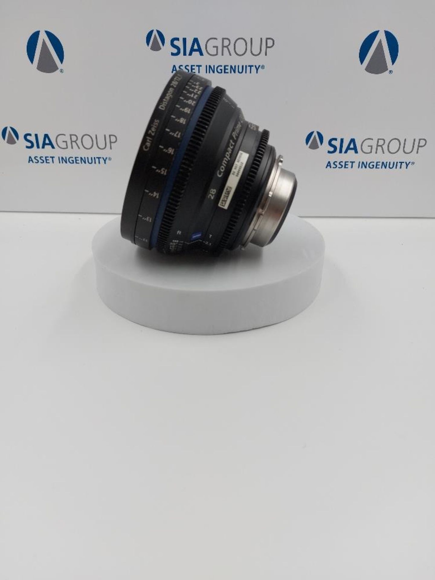 Zeiss Compact Prime CP.2 Super Speed 6-Lens Kit - Image 23 of 38