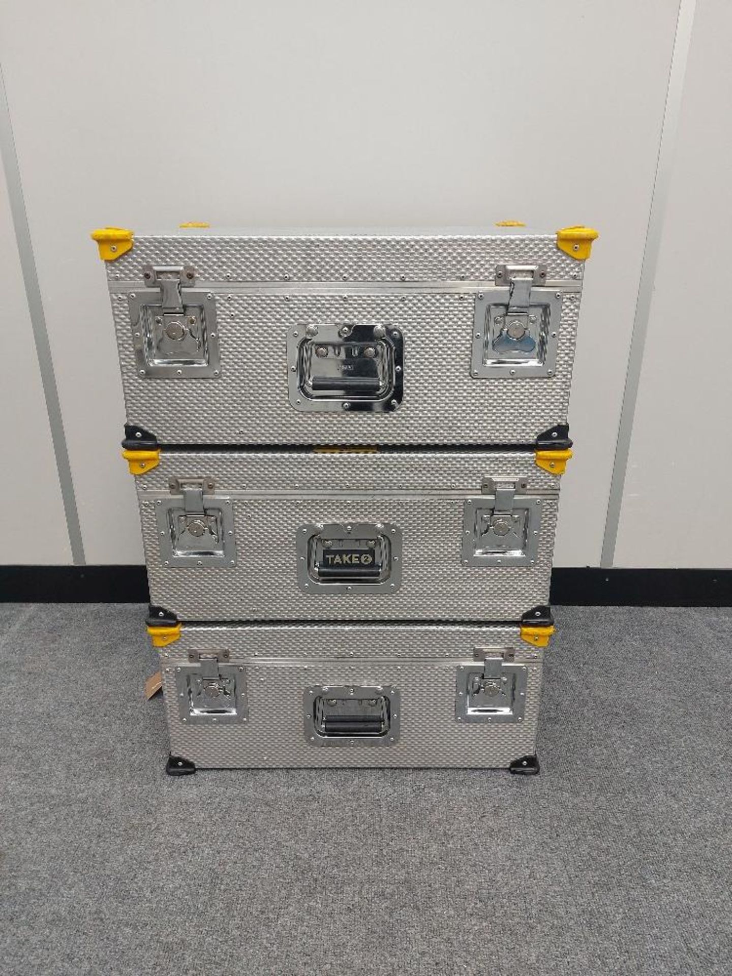 (3) Aluminium Flight Cases