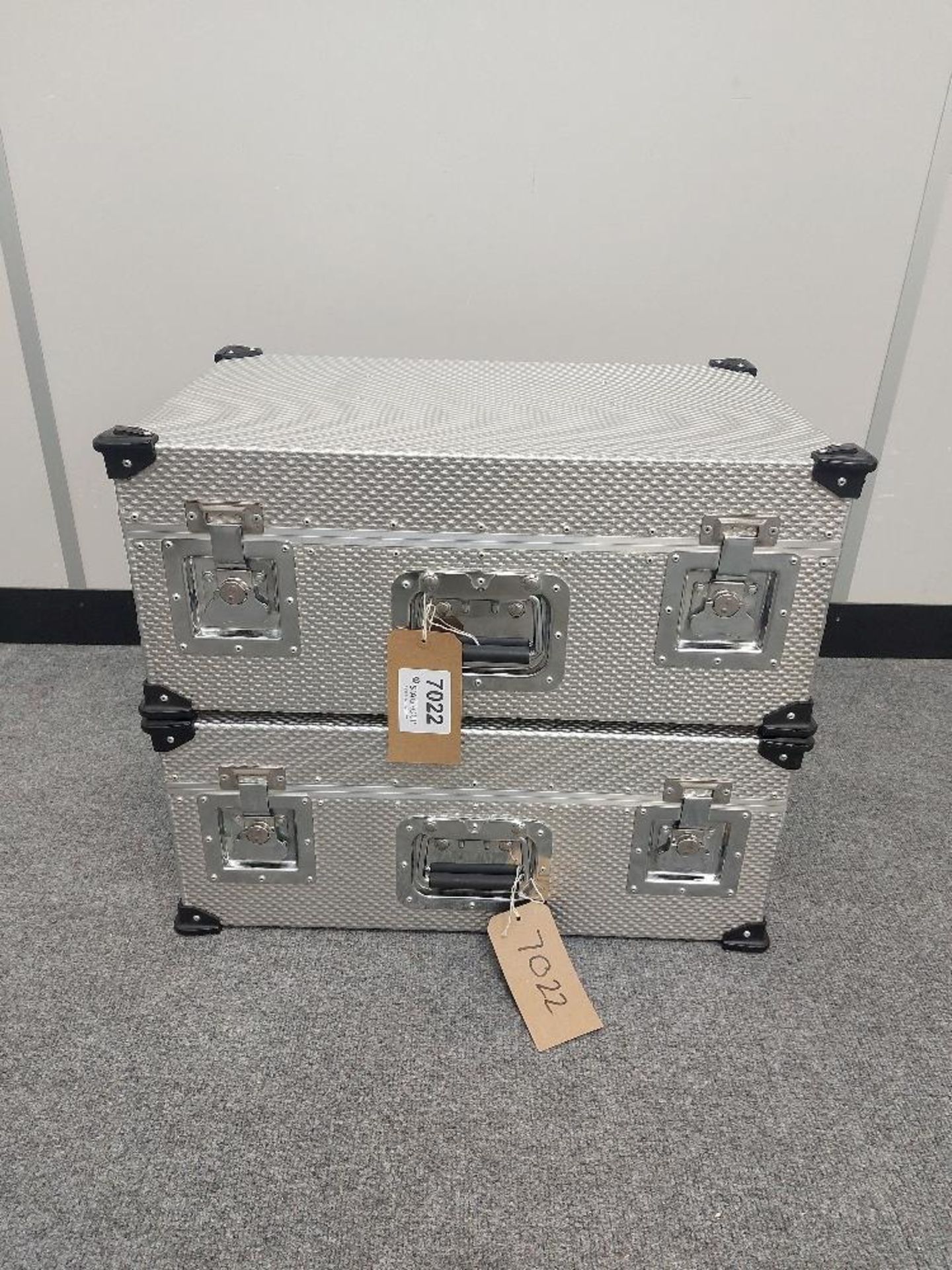 (2) Aluminium Flight Cases