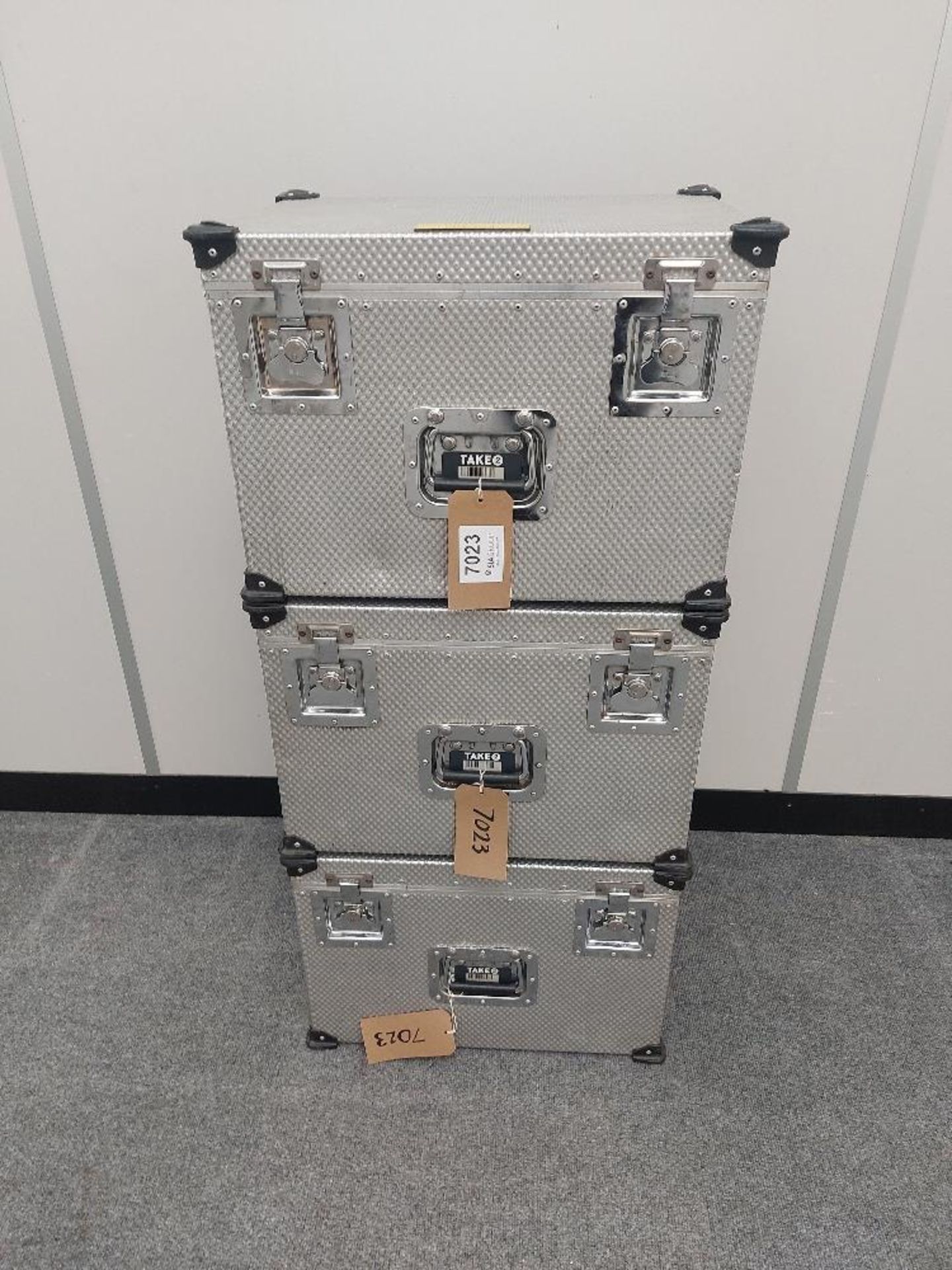 (3) Aluminium Flight Cases