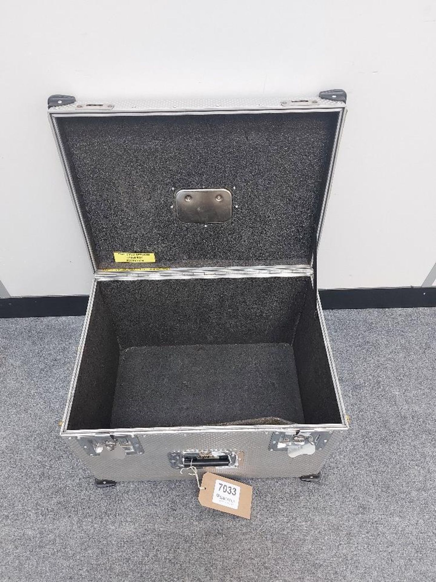 (2) Aluminium Flight Cases - Image 5 of 5