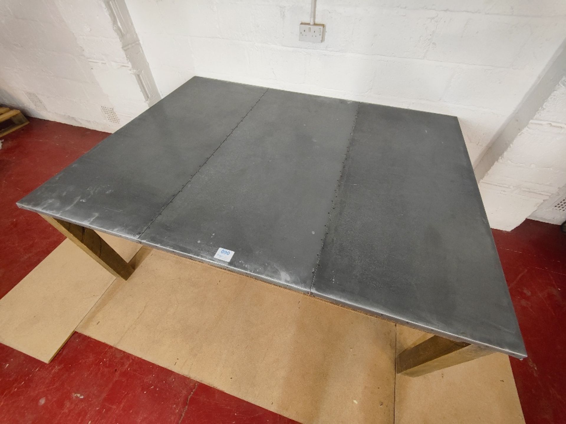 Large bespoke lead top wooden frame table - Image 3 of 4