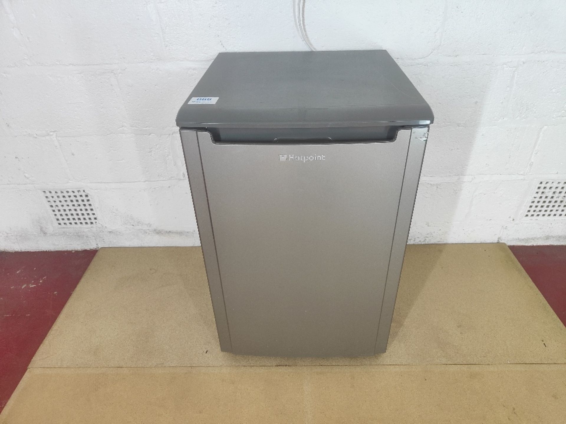 Hotpoint undercounter refrigerator